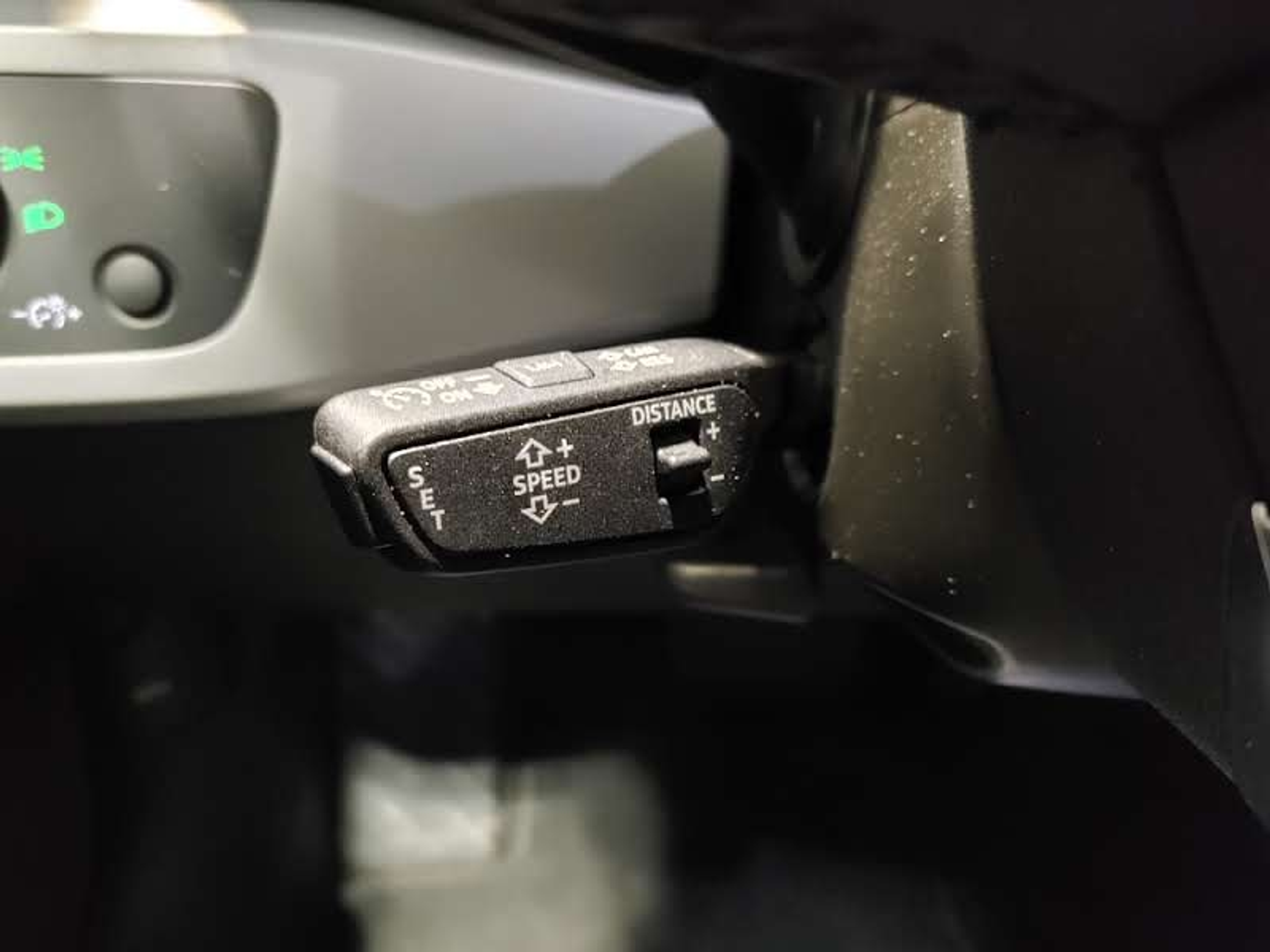 listing desktop thumbnail image 8