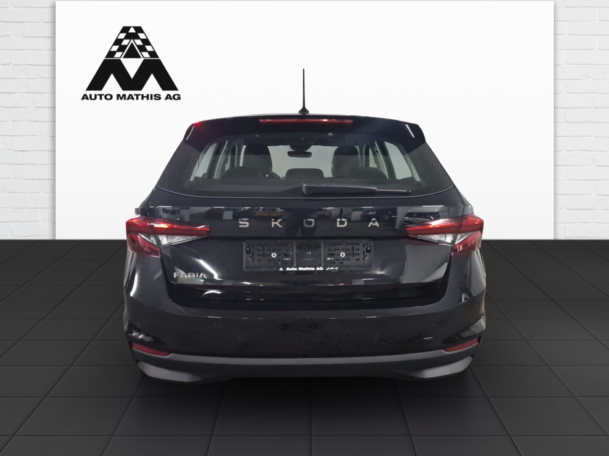 listing desktop thumbnail image 4