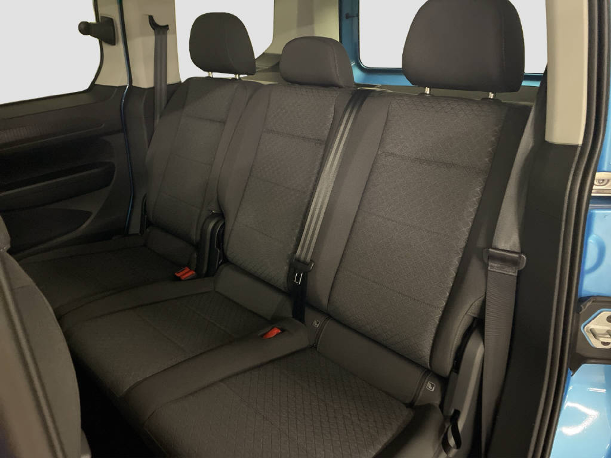 listing desktop thumbnail image 12