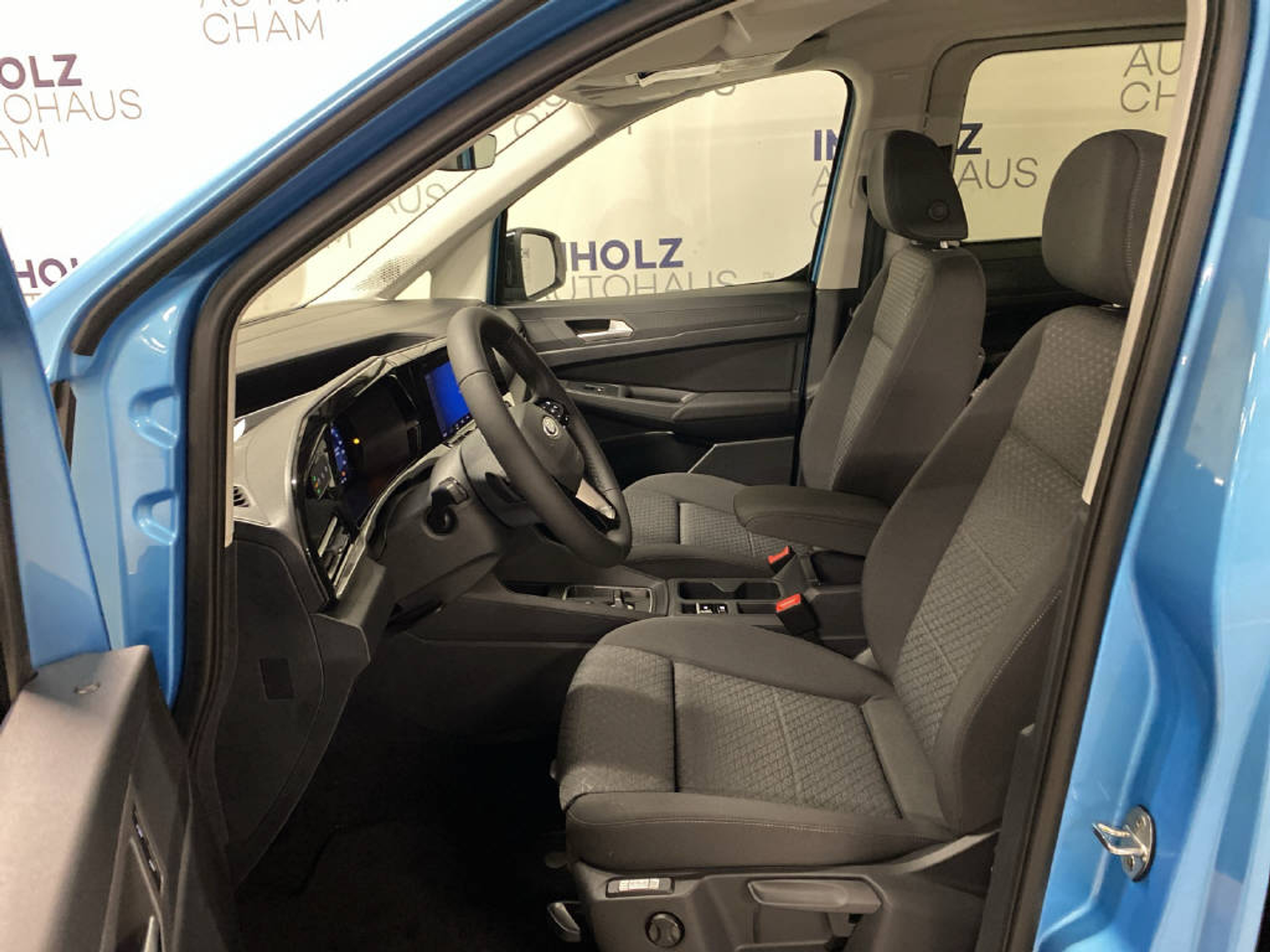 listing desktop thumbnail image 15