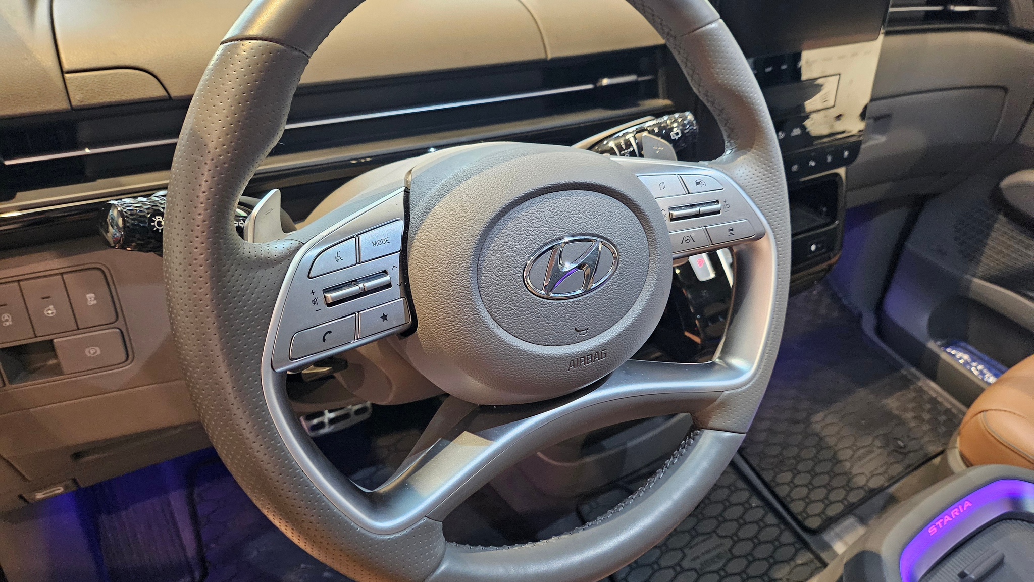 listing desktop thumbnail image 23