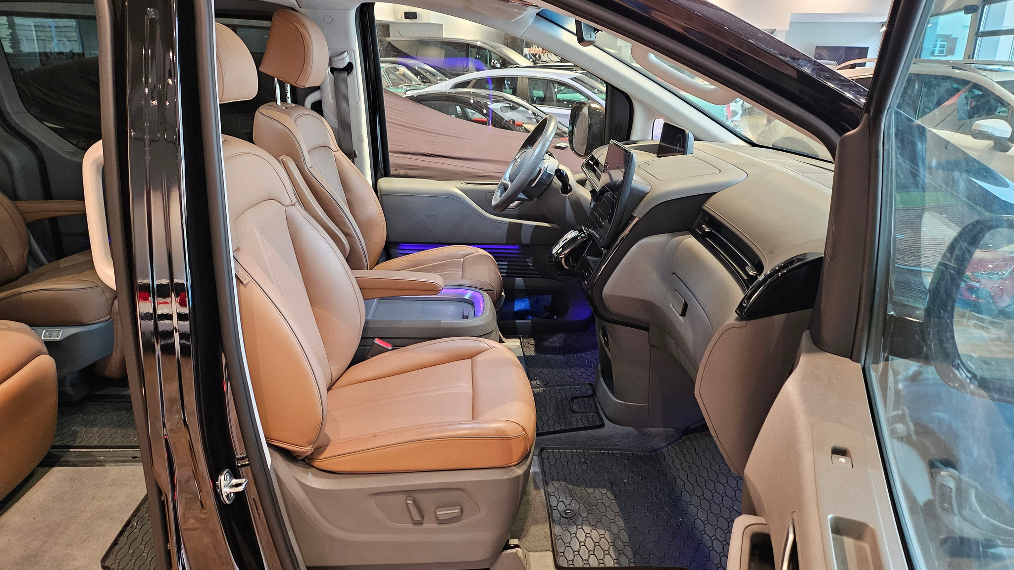 listing desktop thumbnail image 13