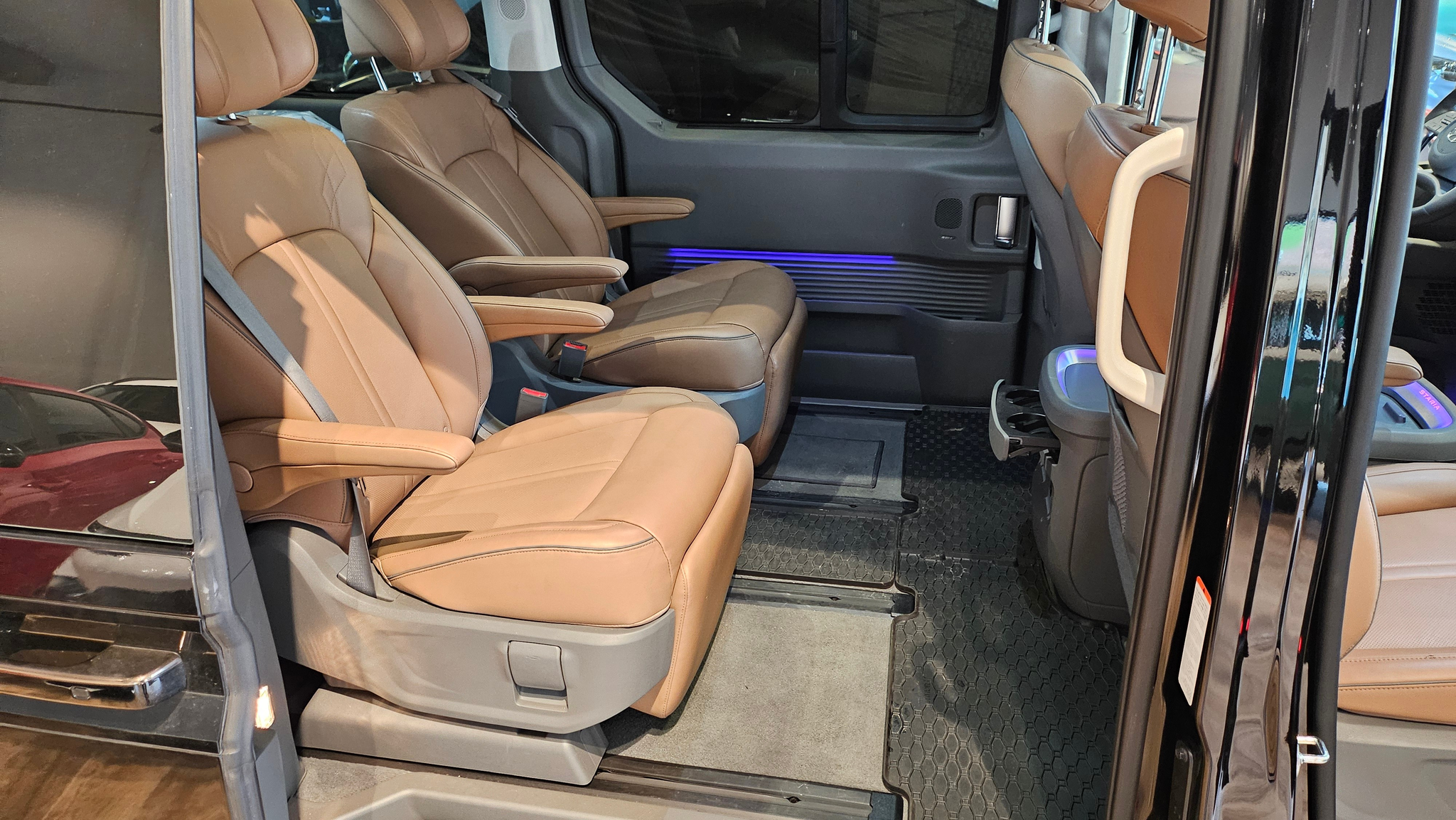 listing desktop thumbnail image 15