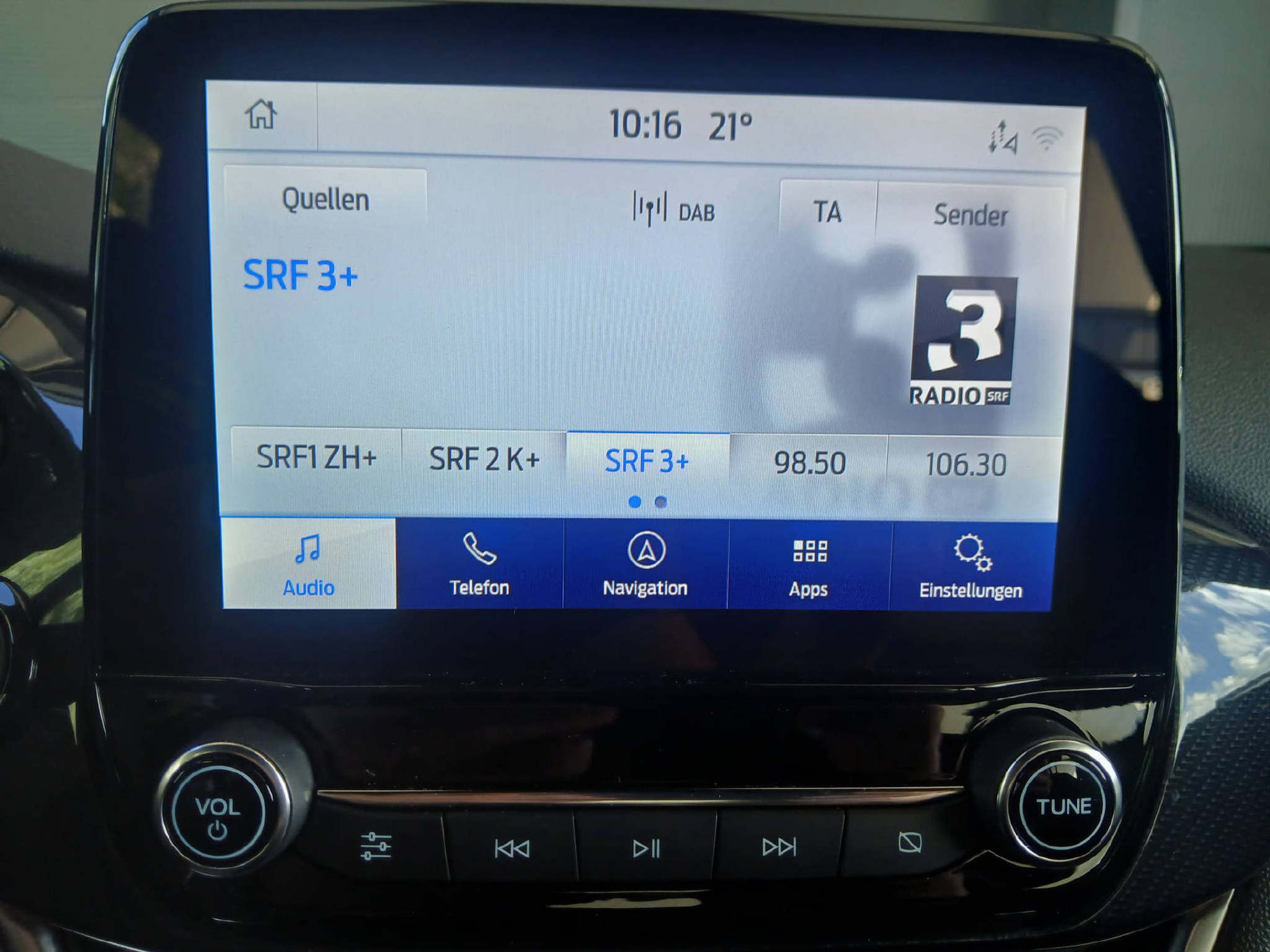 listing desktop thumbnail image 11