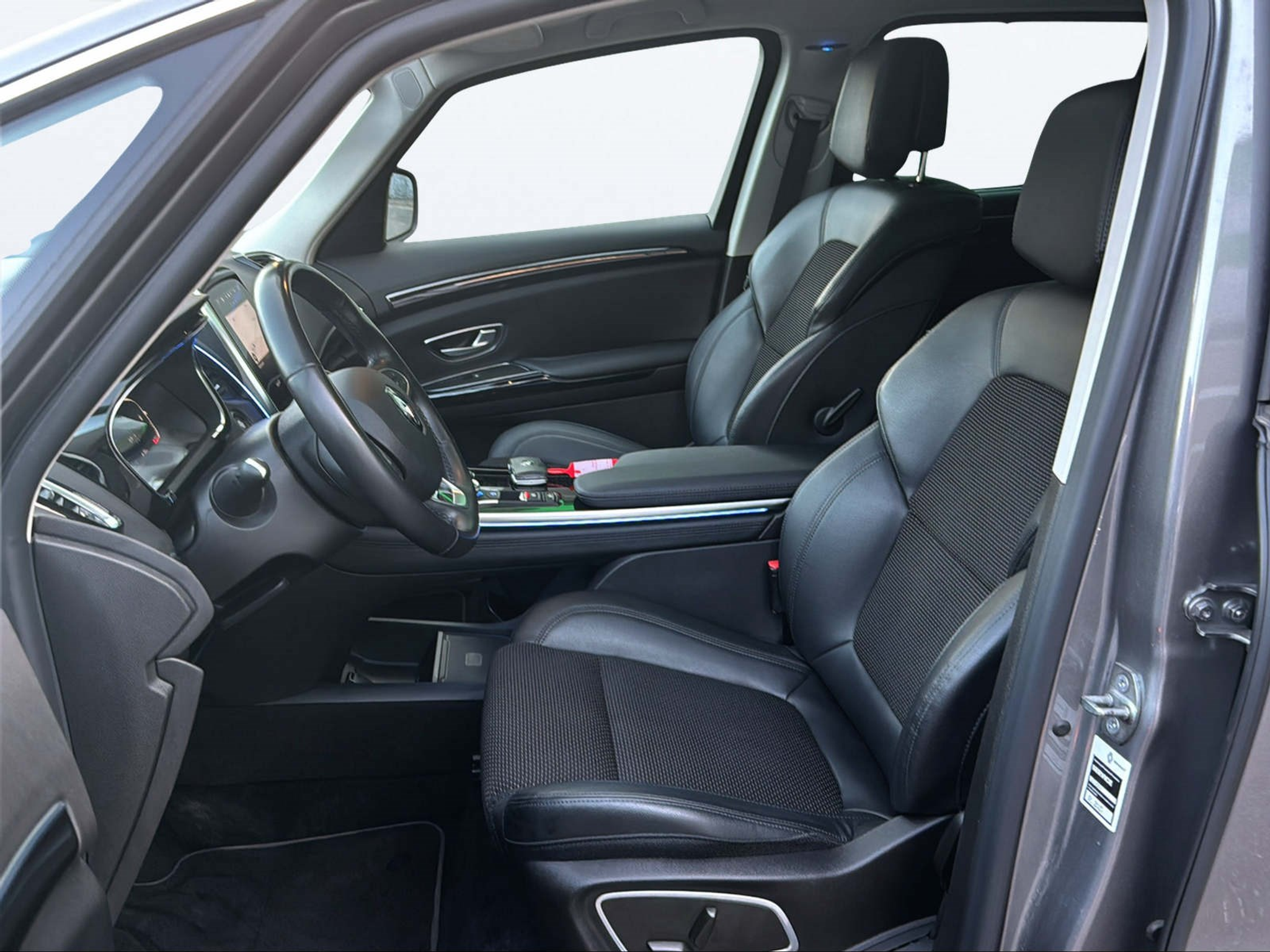 listing desktop thumbnail image 10