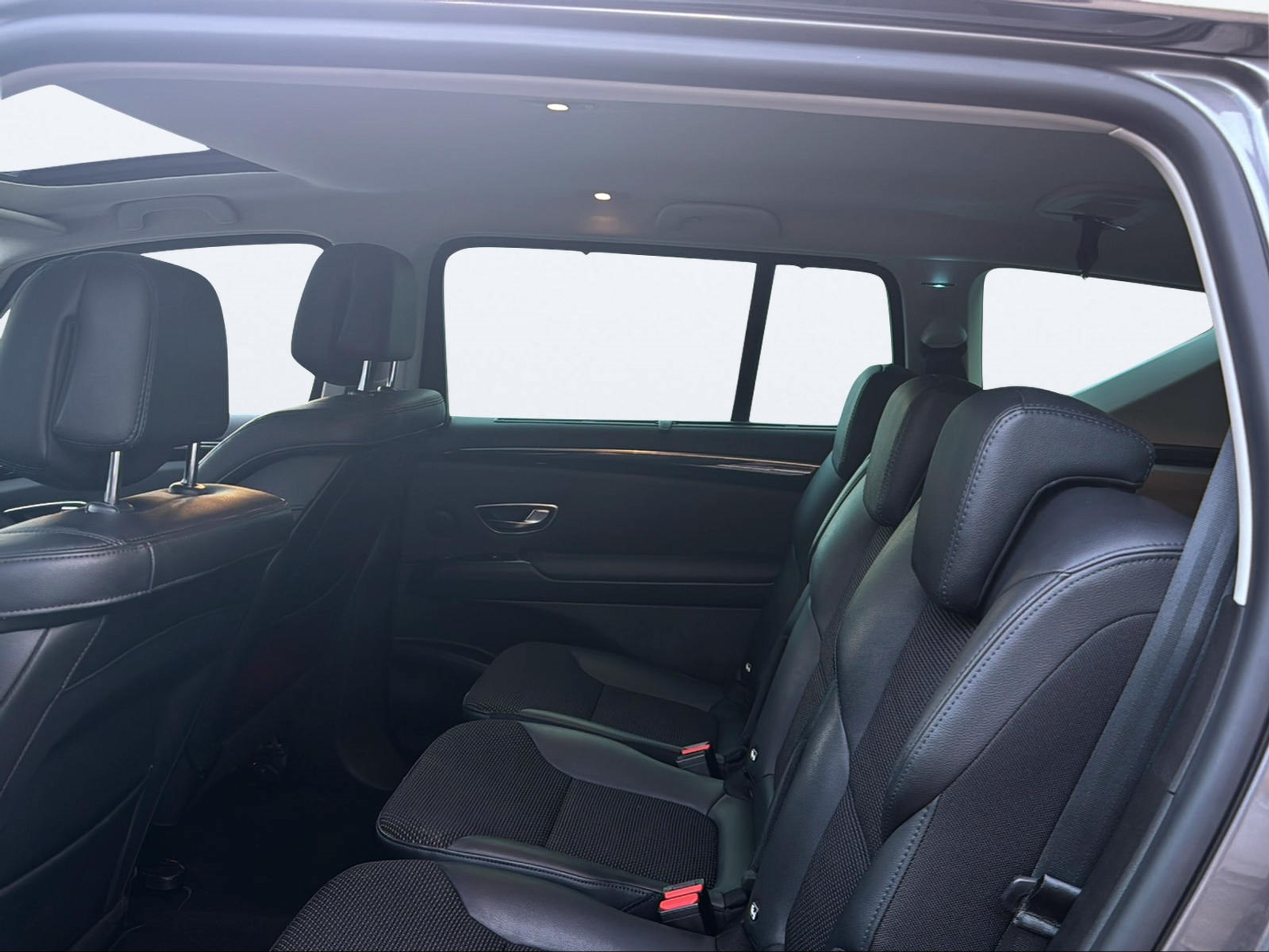 listing desktop thumbnail image 14