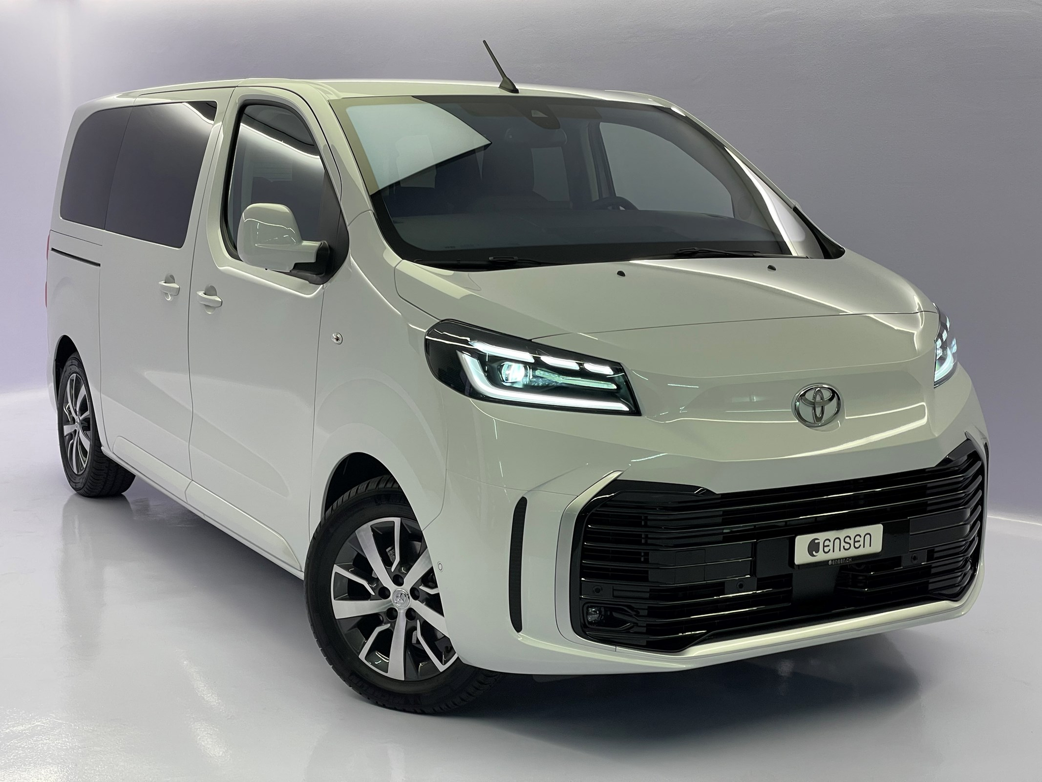 car-image-0