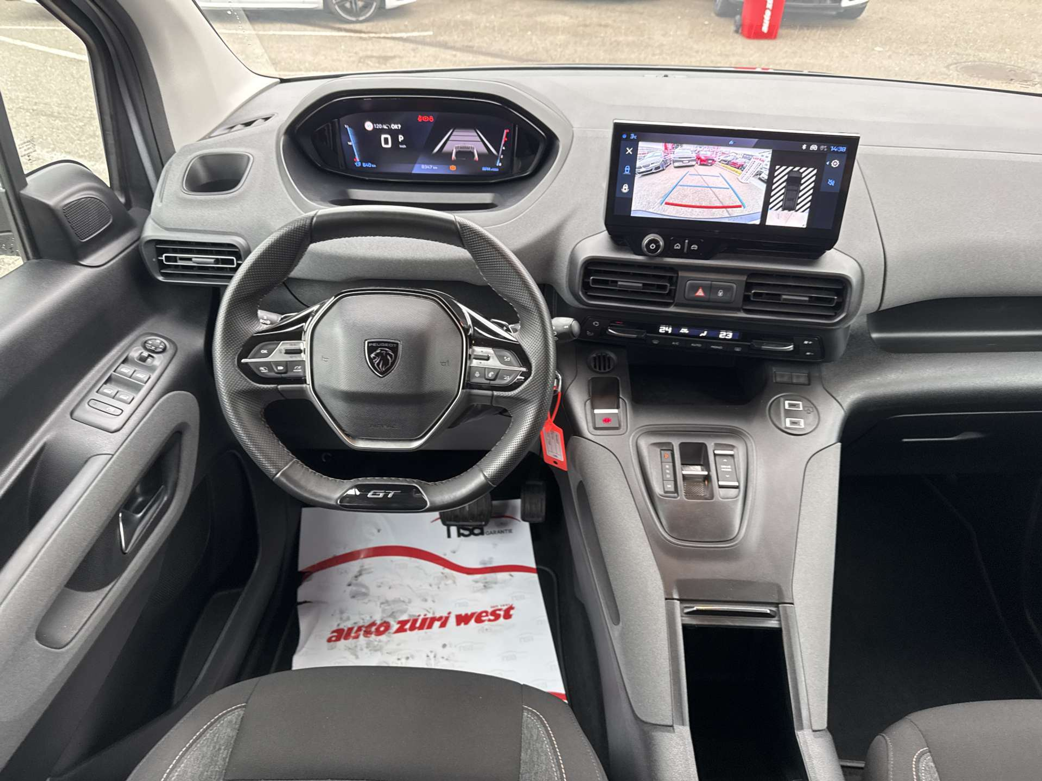 listing desktop thumbnail image 4