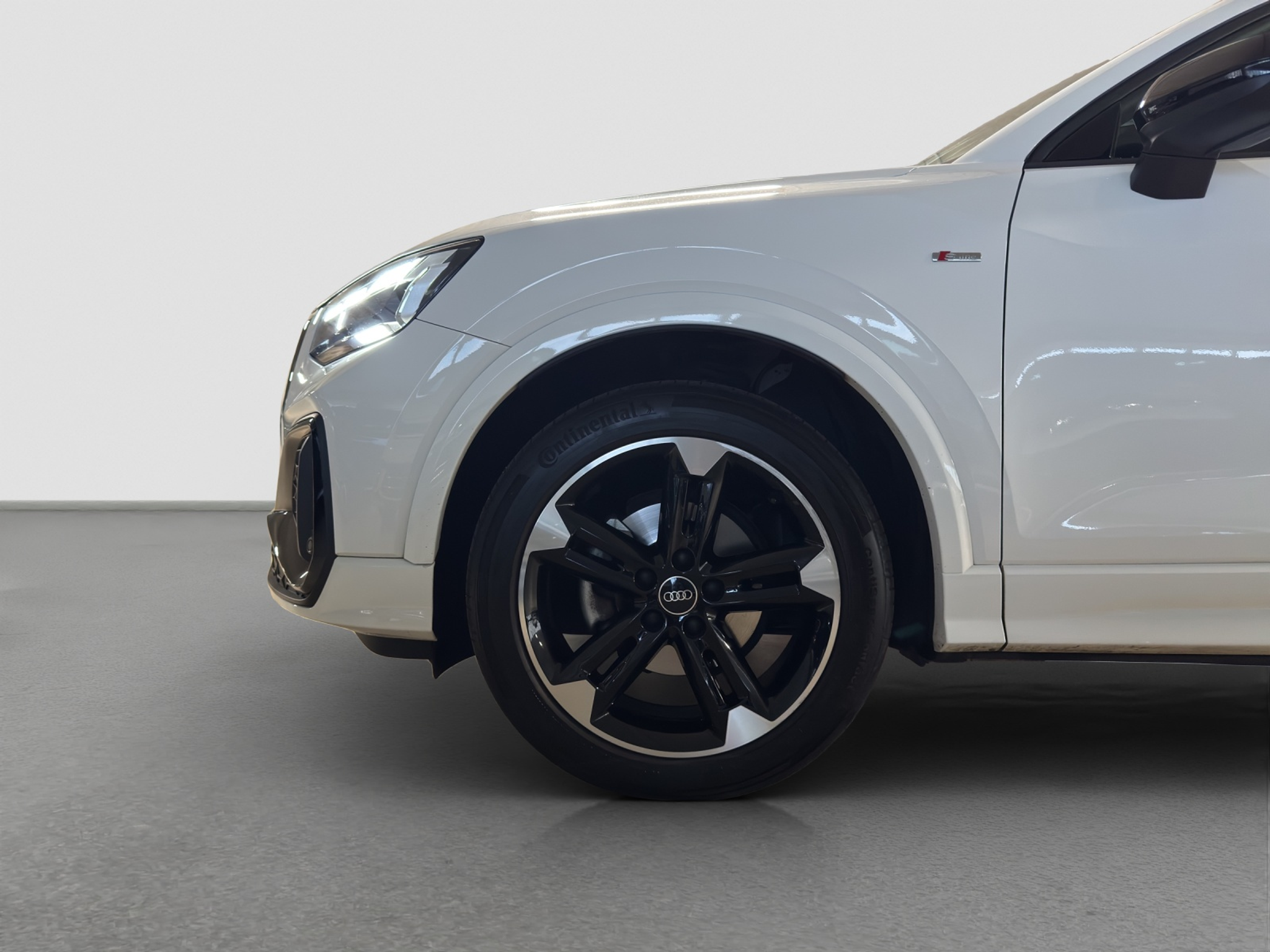 listing desktop thumbnail image 4