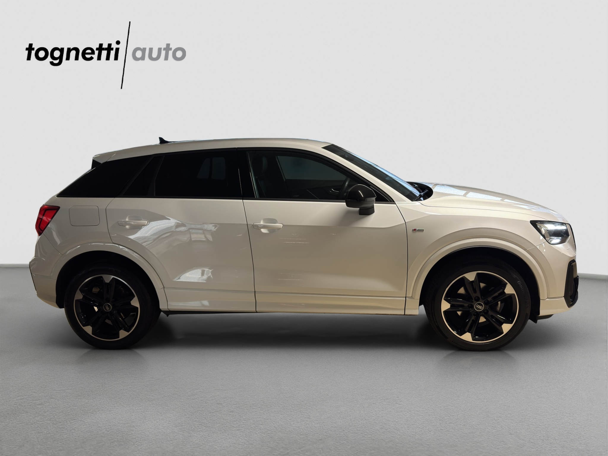 listing desktop thumbnail image 2