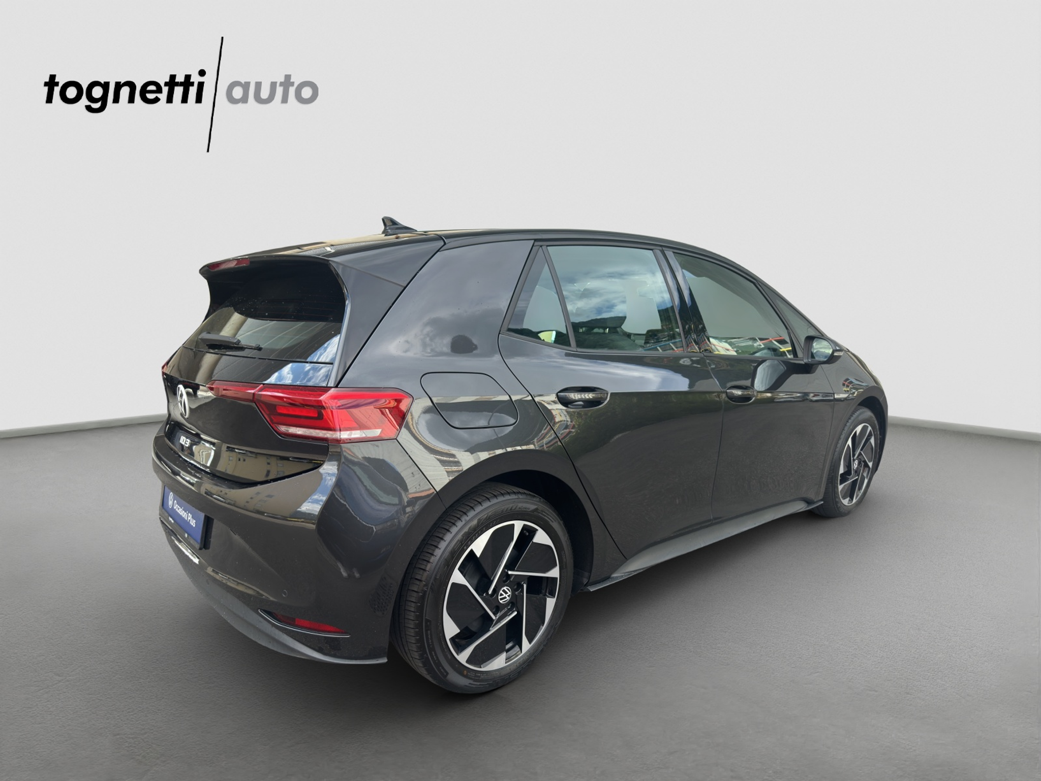 listing desktop thumbnail image 3