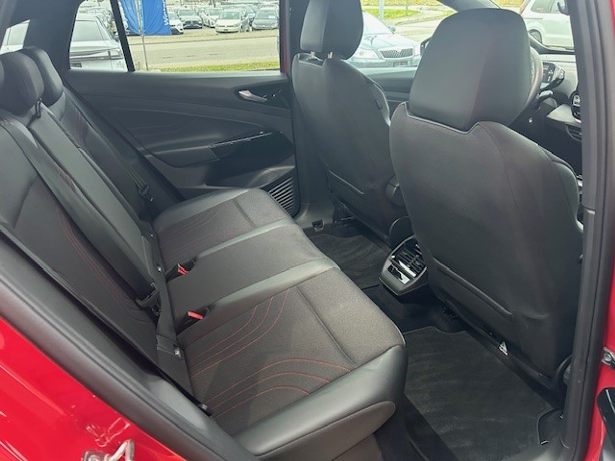 listing desktop thumbnail image 8