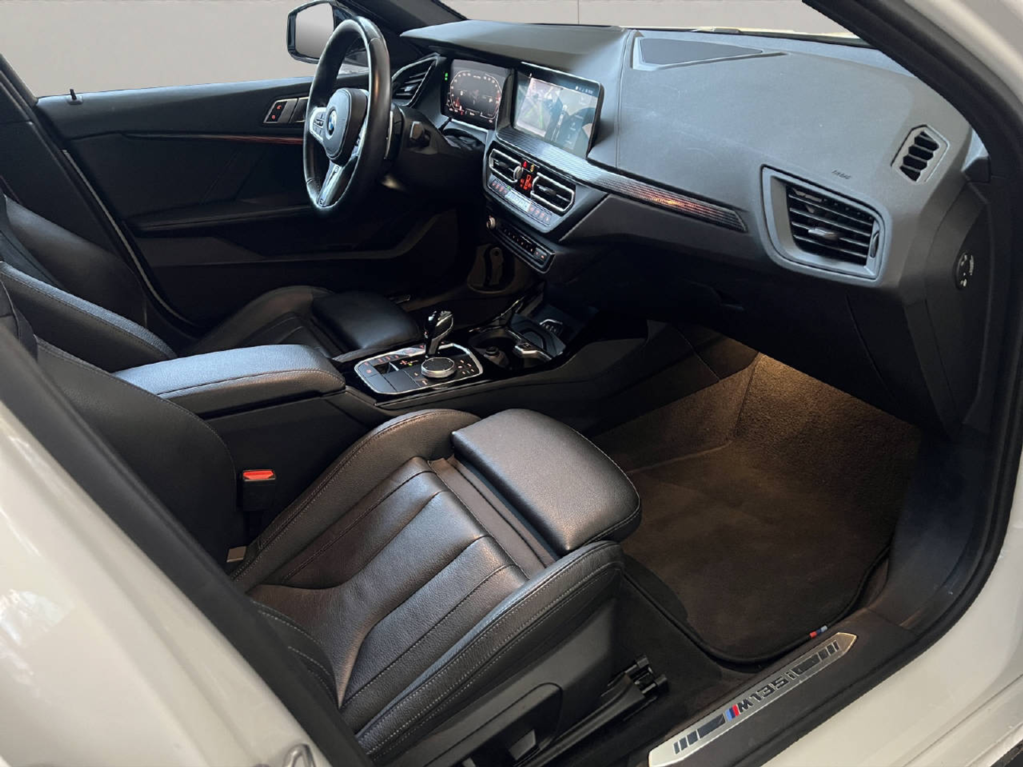 listing desktop thumbnail image 11