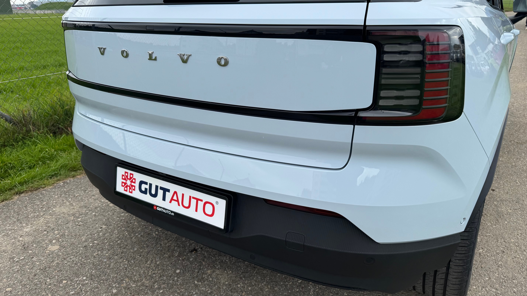 listing desktop thumbnail image 10