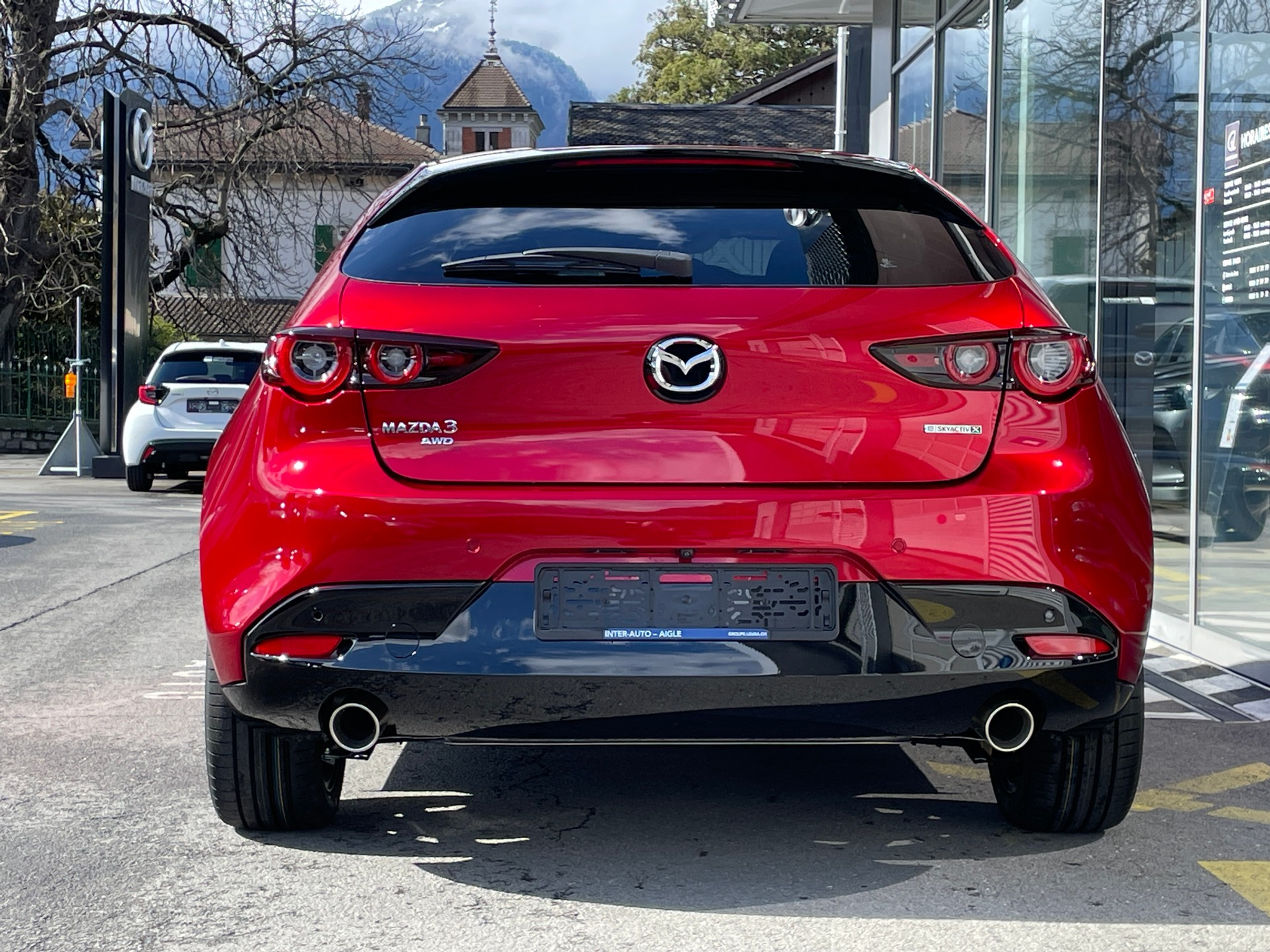 listing desktop thumbnail image 3