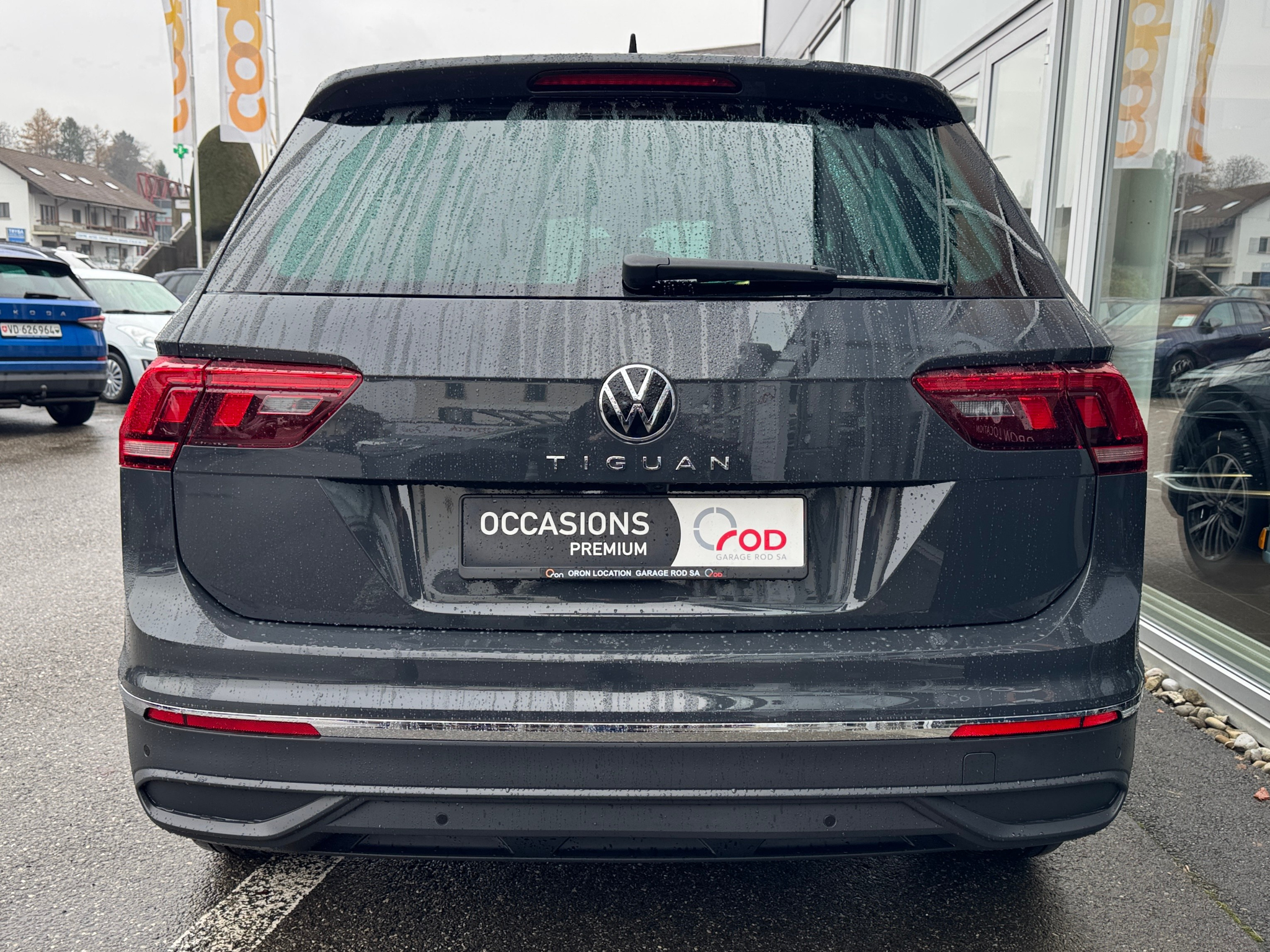 listing desktop thumbnail image 4