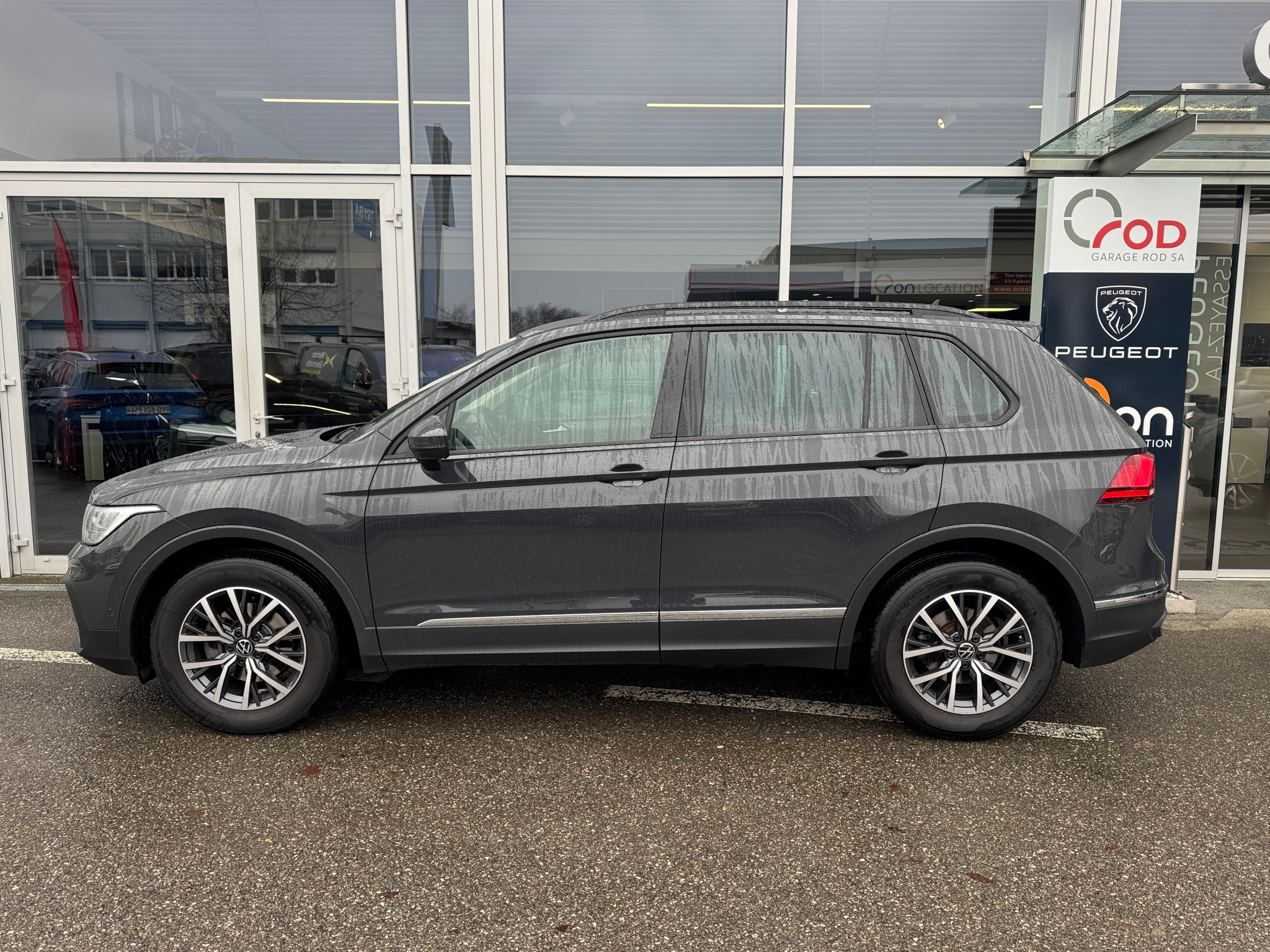 listing desktop thumbnail image 3