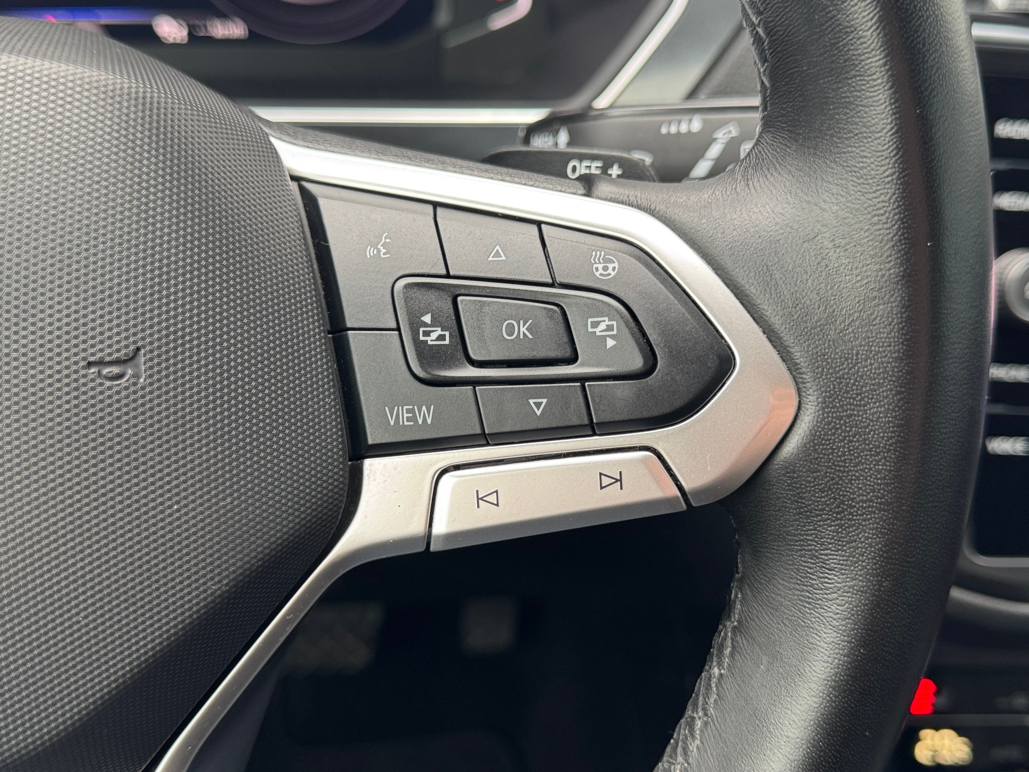 listing desktop thumbnail image 12