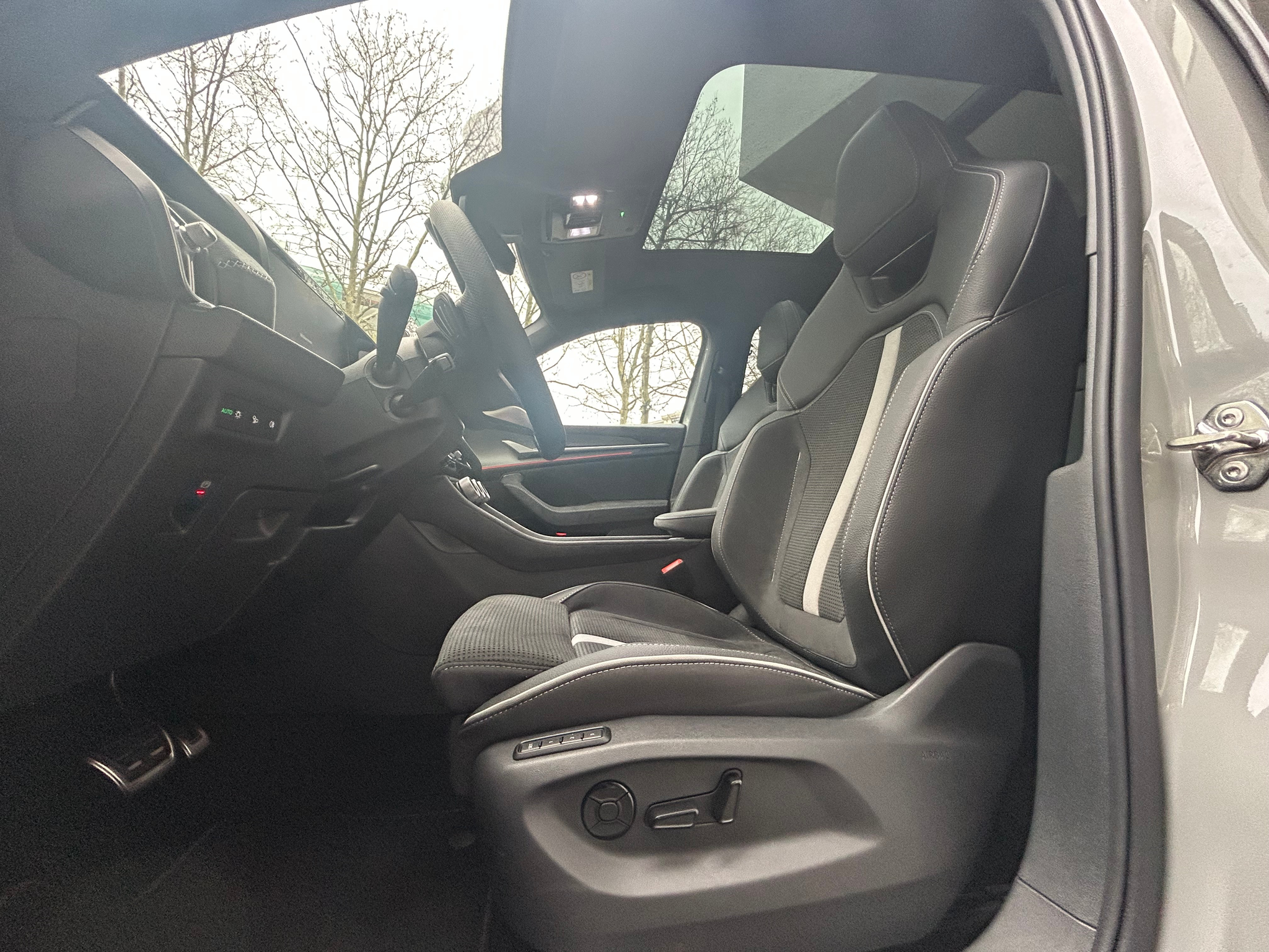 listing desktop thumbnail image 9