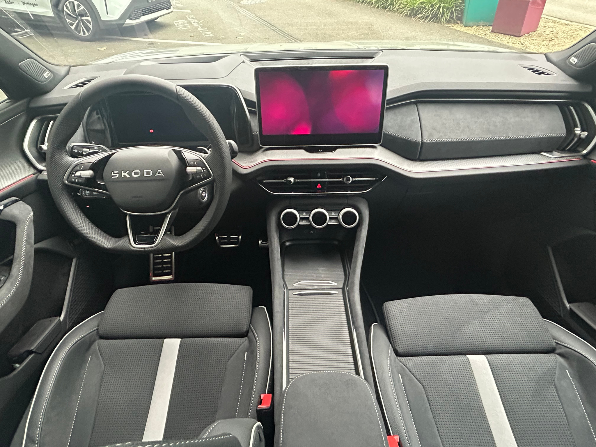 listing desktop thumbnail image 8