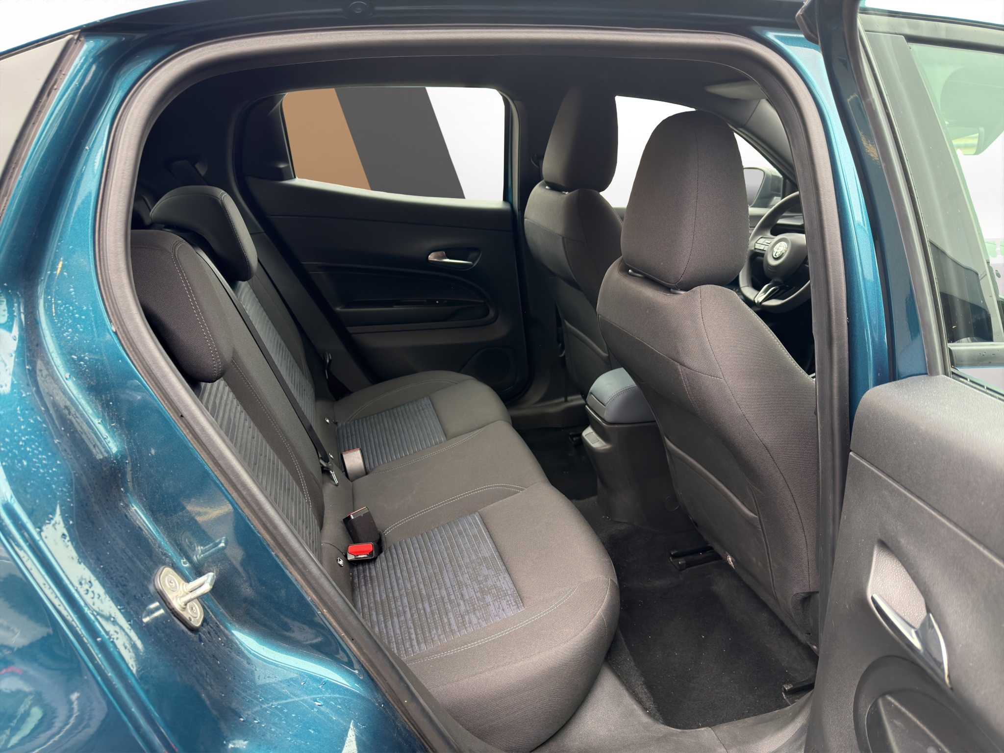 listing desktop thumbnail image 11