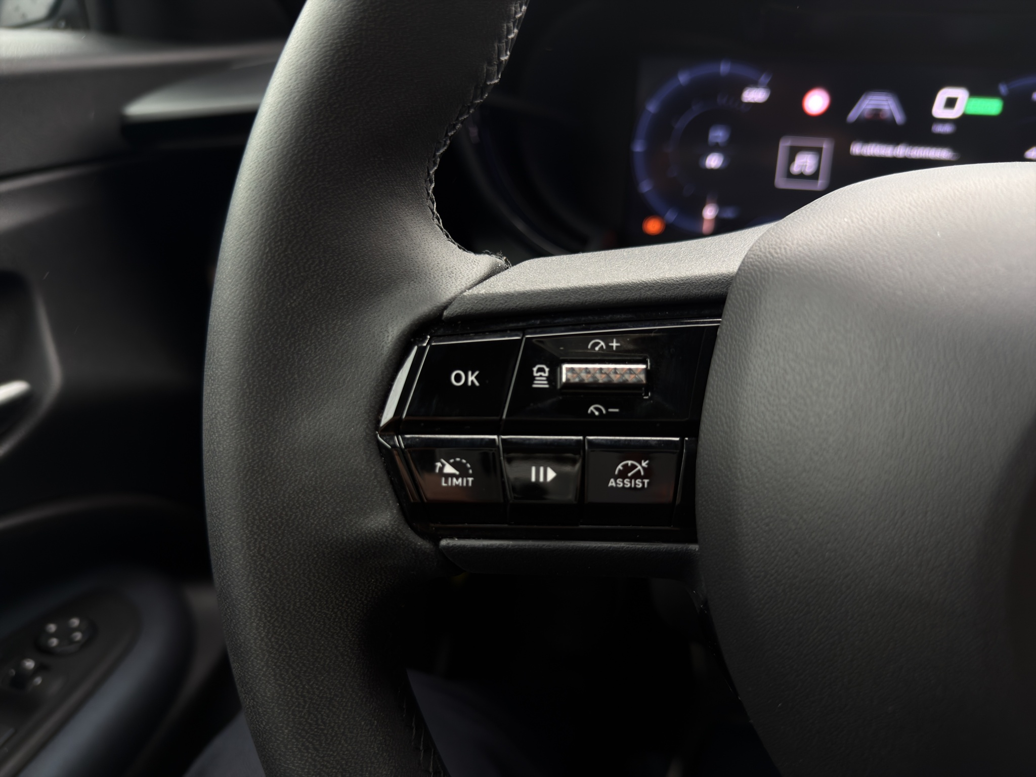 listing desktop thumbnail image 26