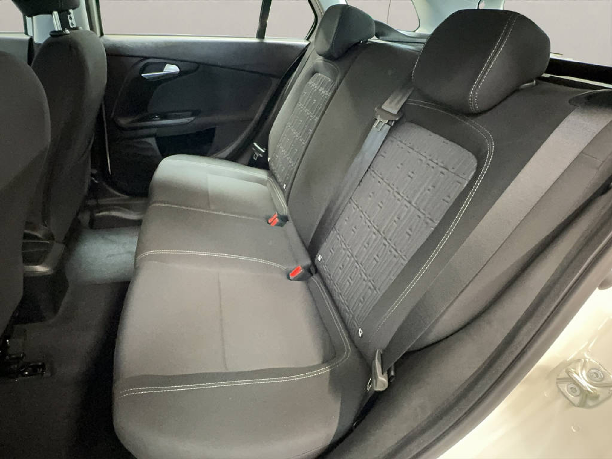 listing desktop thumbnail image 15