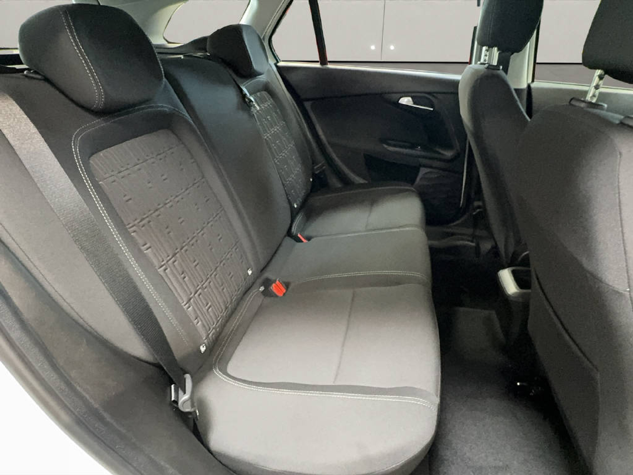 listing desktop thumbnail image 9