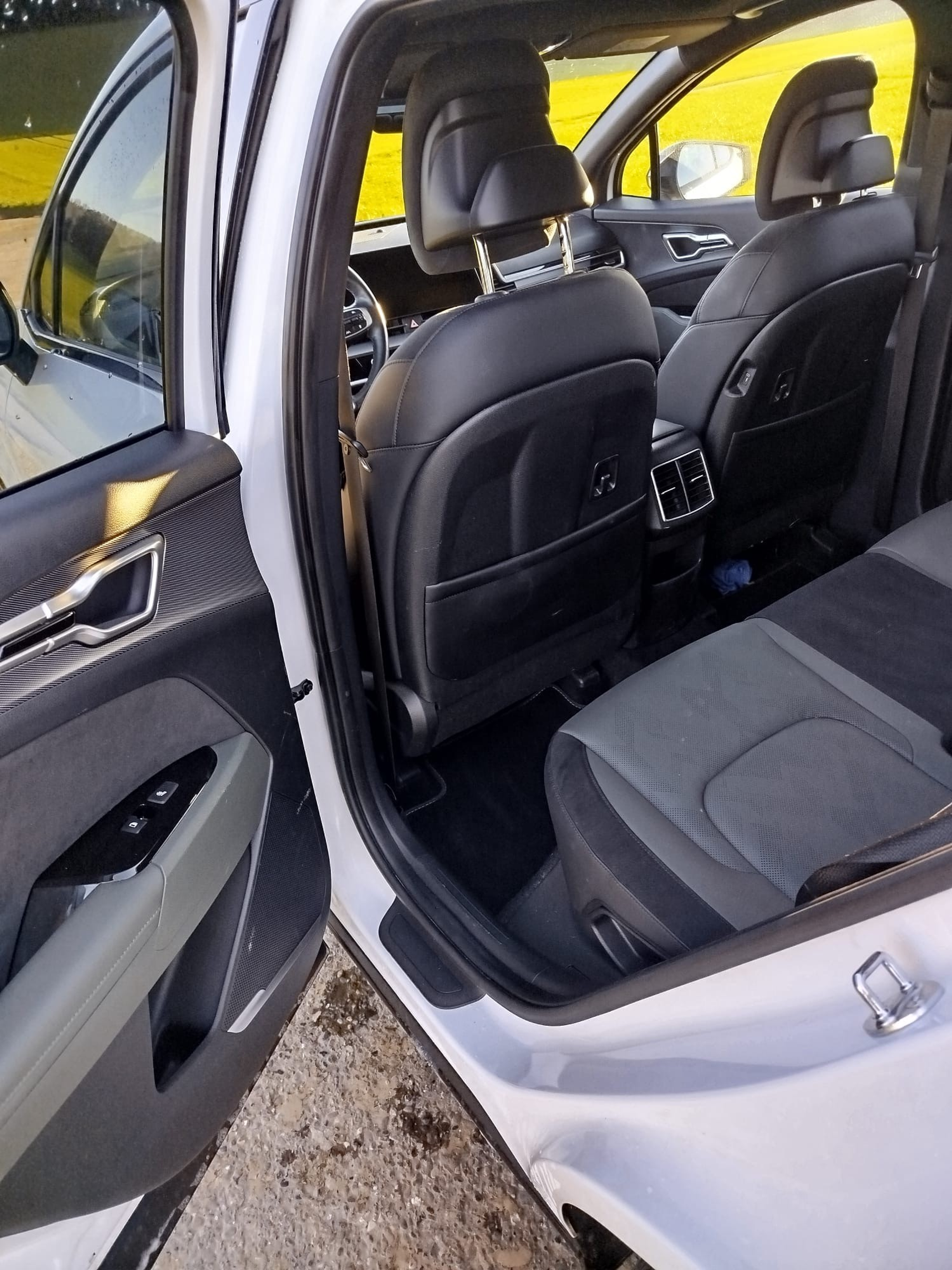 listing desktop thumbnail image 11