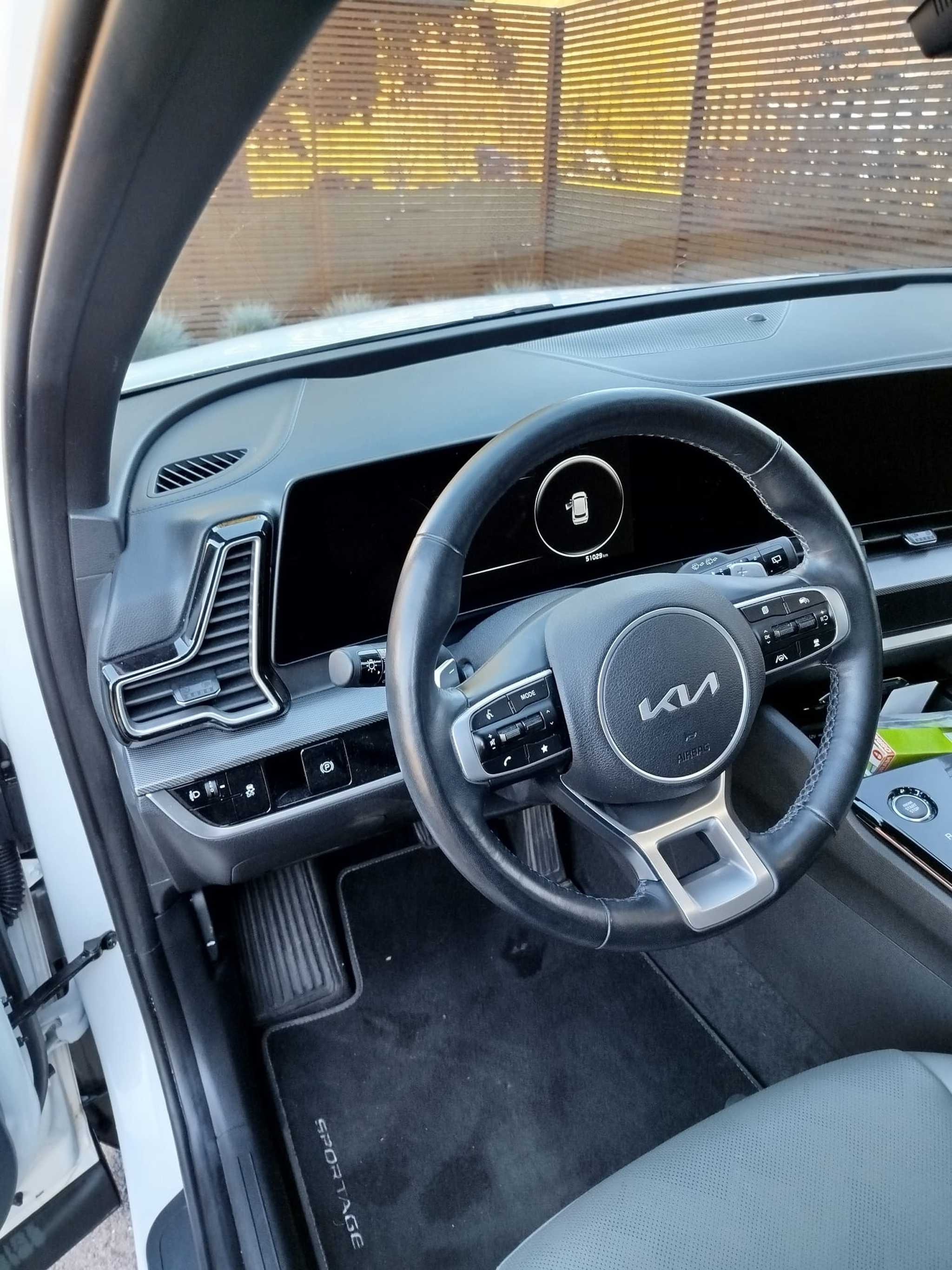 listing desktop thumbnail image 6