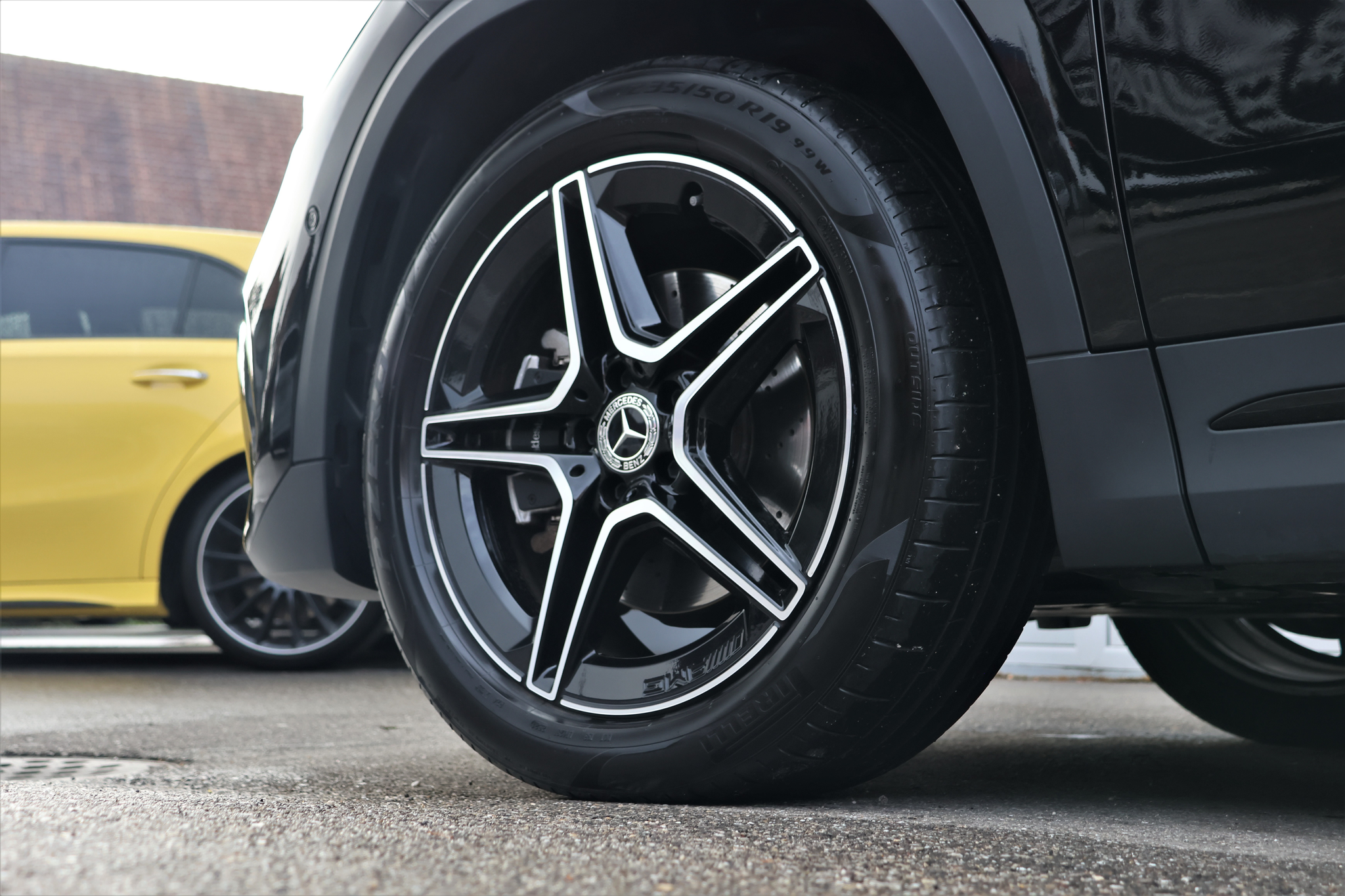 listing desktop thumbnail image 6