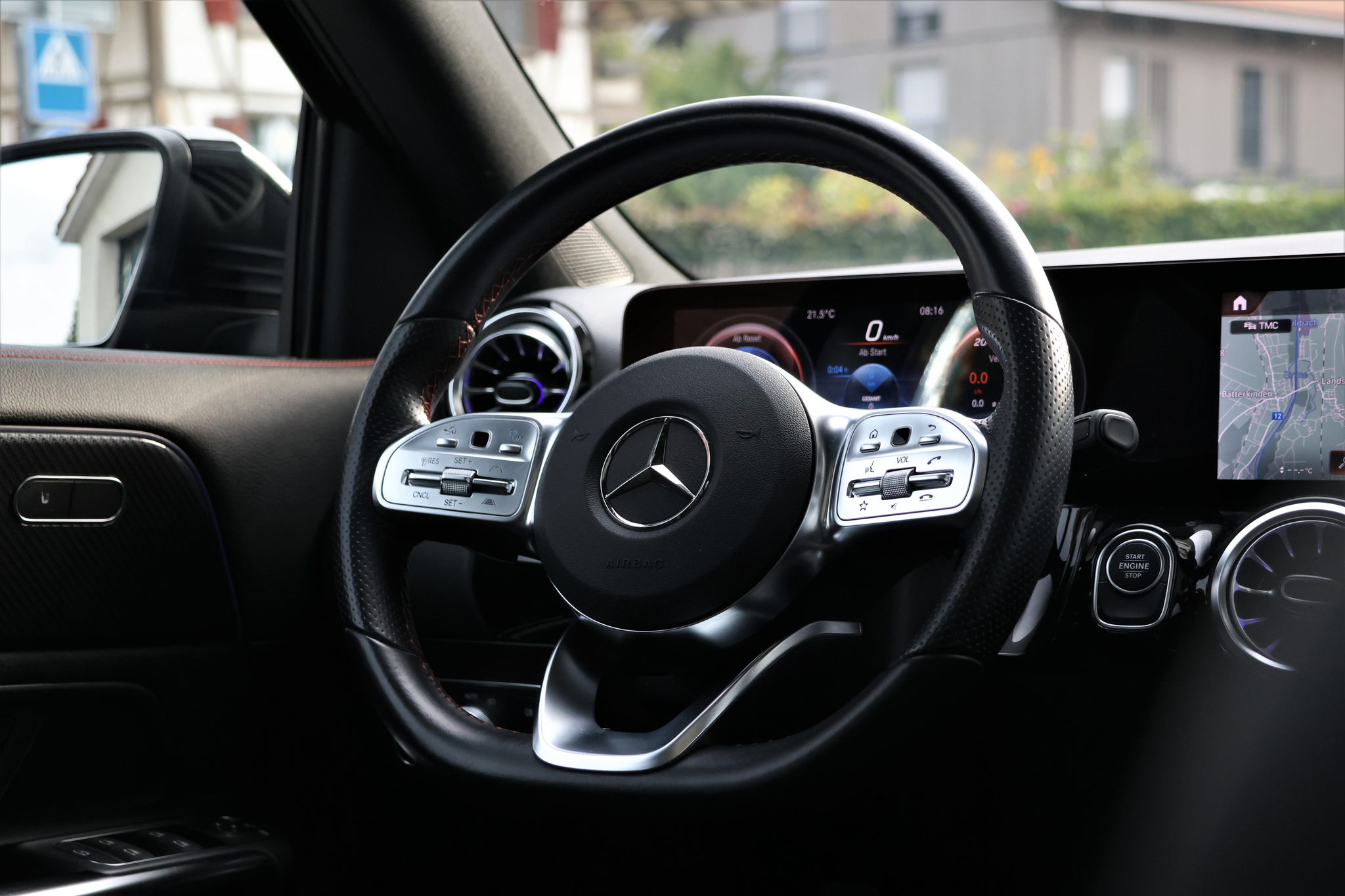 listing desktop thumbnail image 13