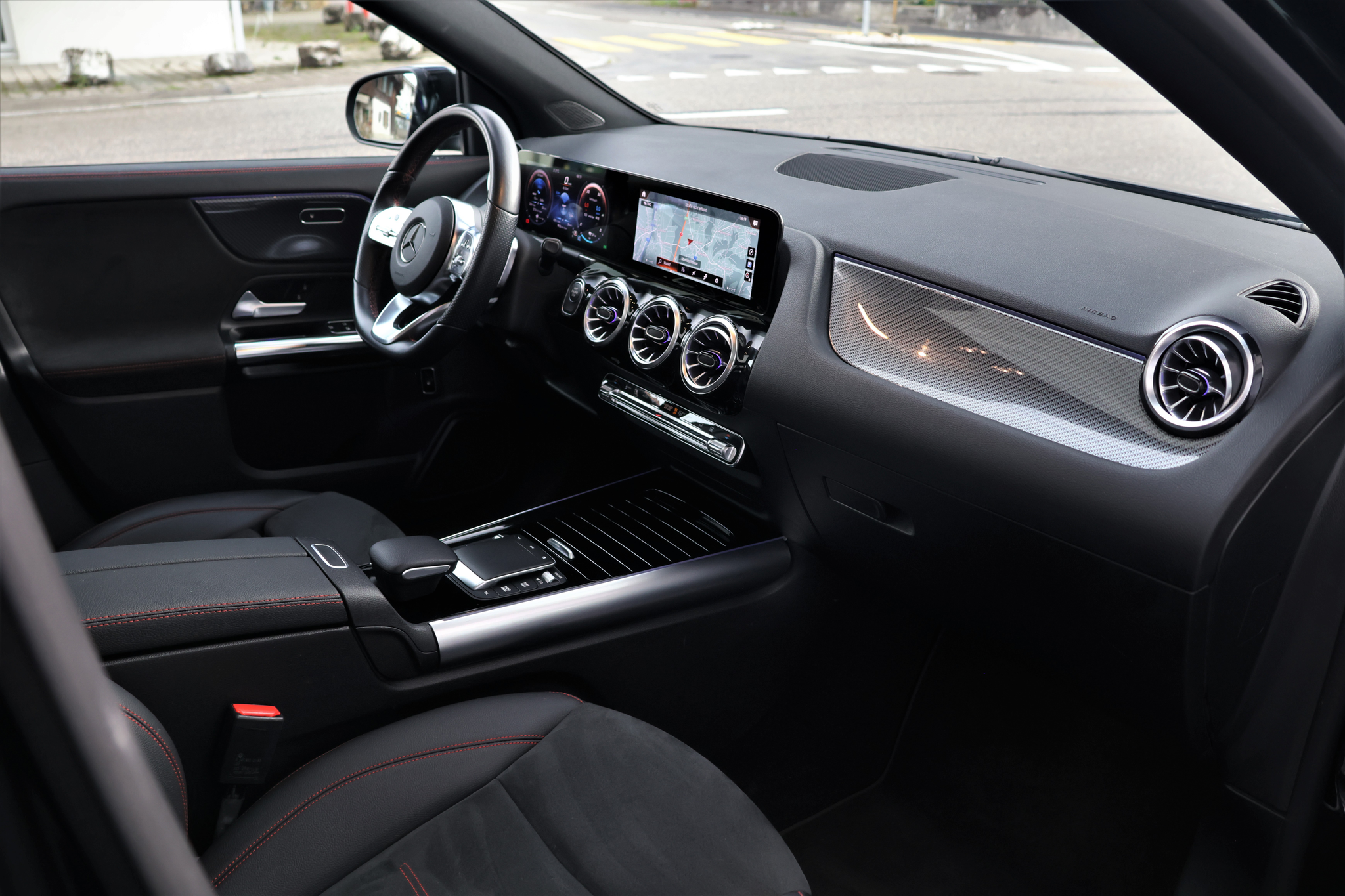 listing desktop thumbnail image 17