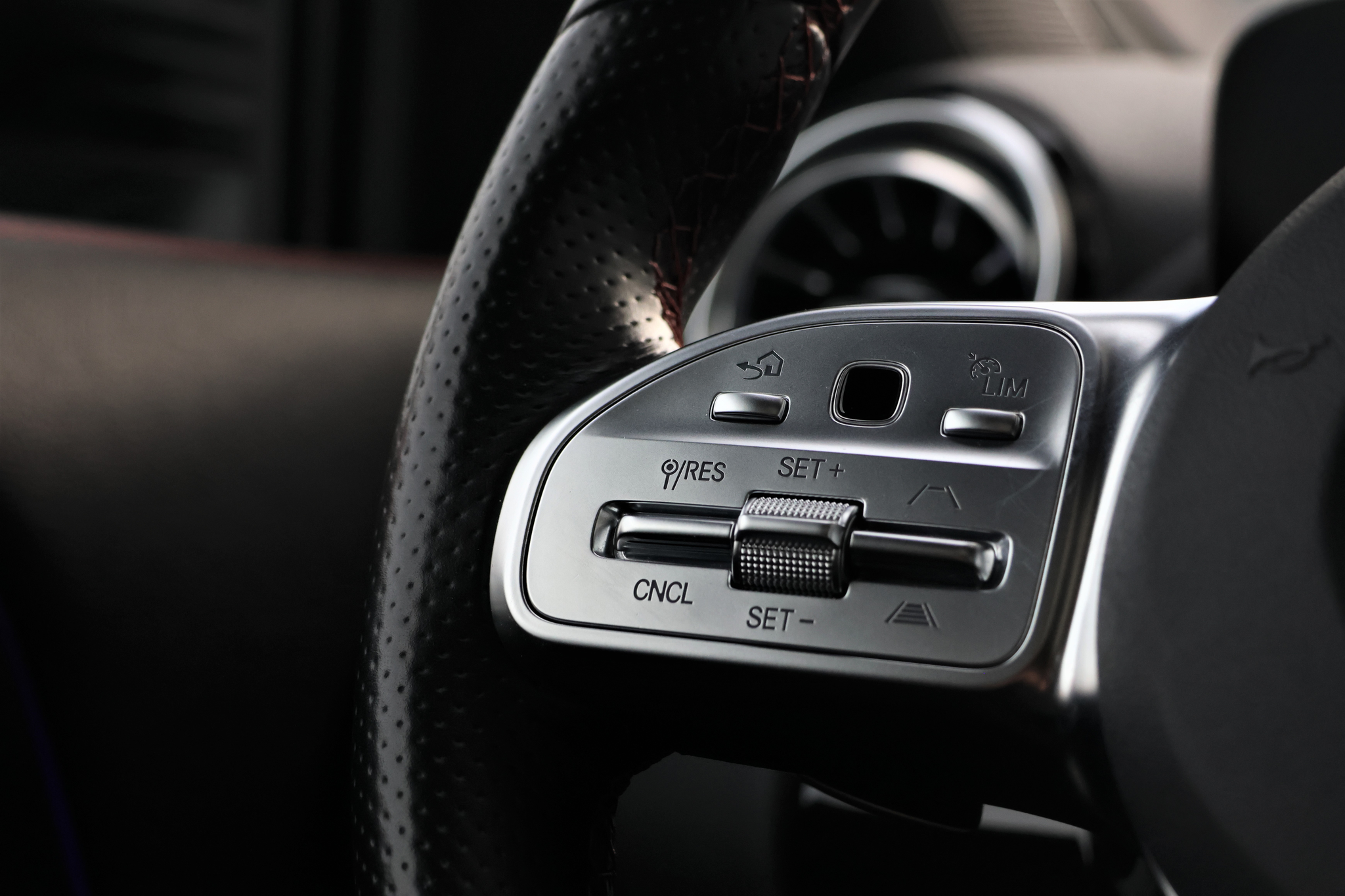 listing desktop thumbnail image 15