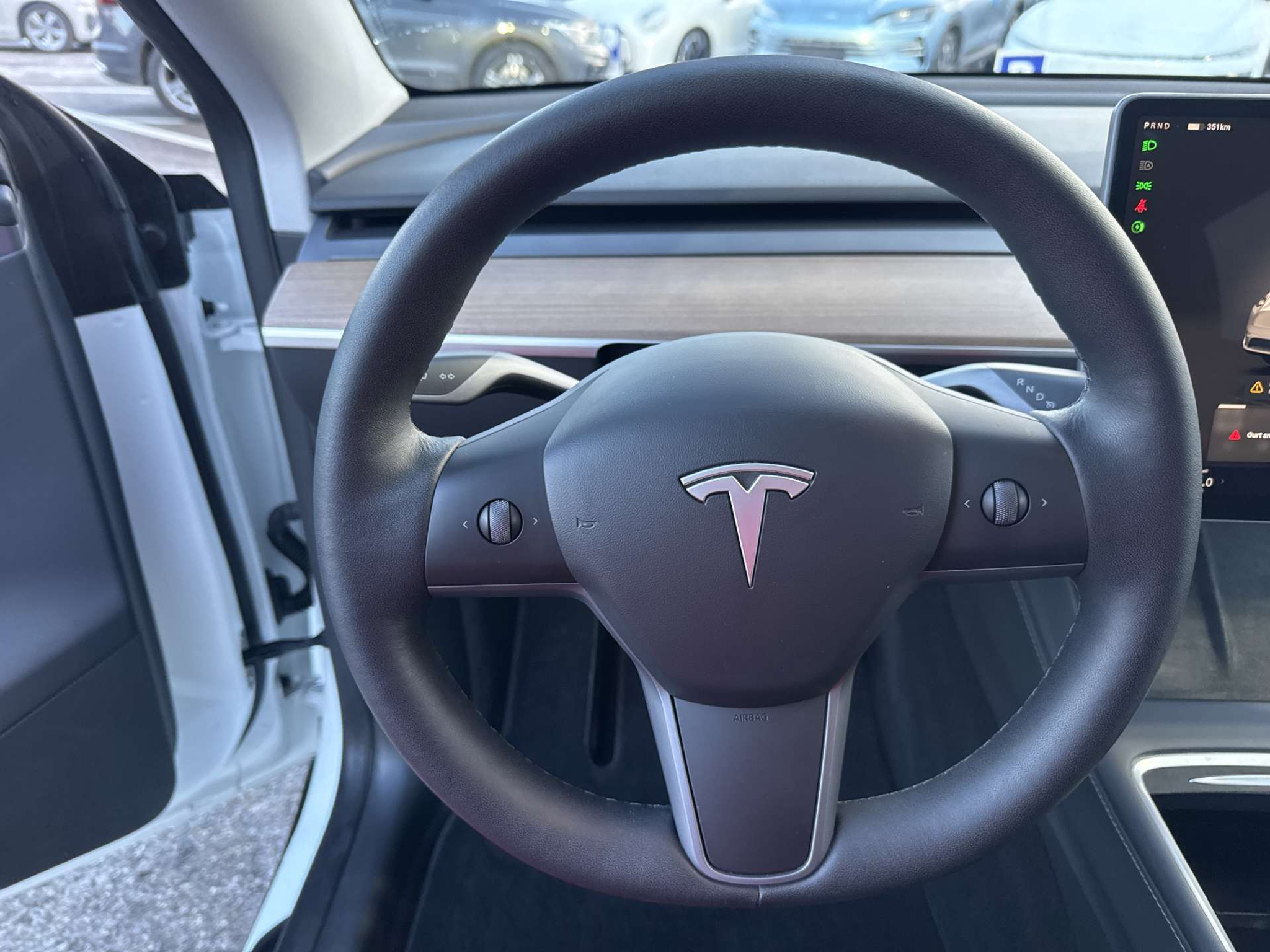 listing desktop thumbnail image 14