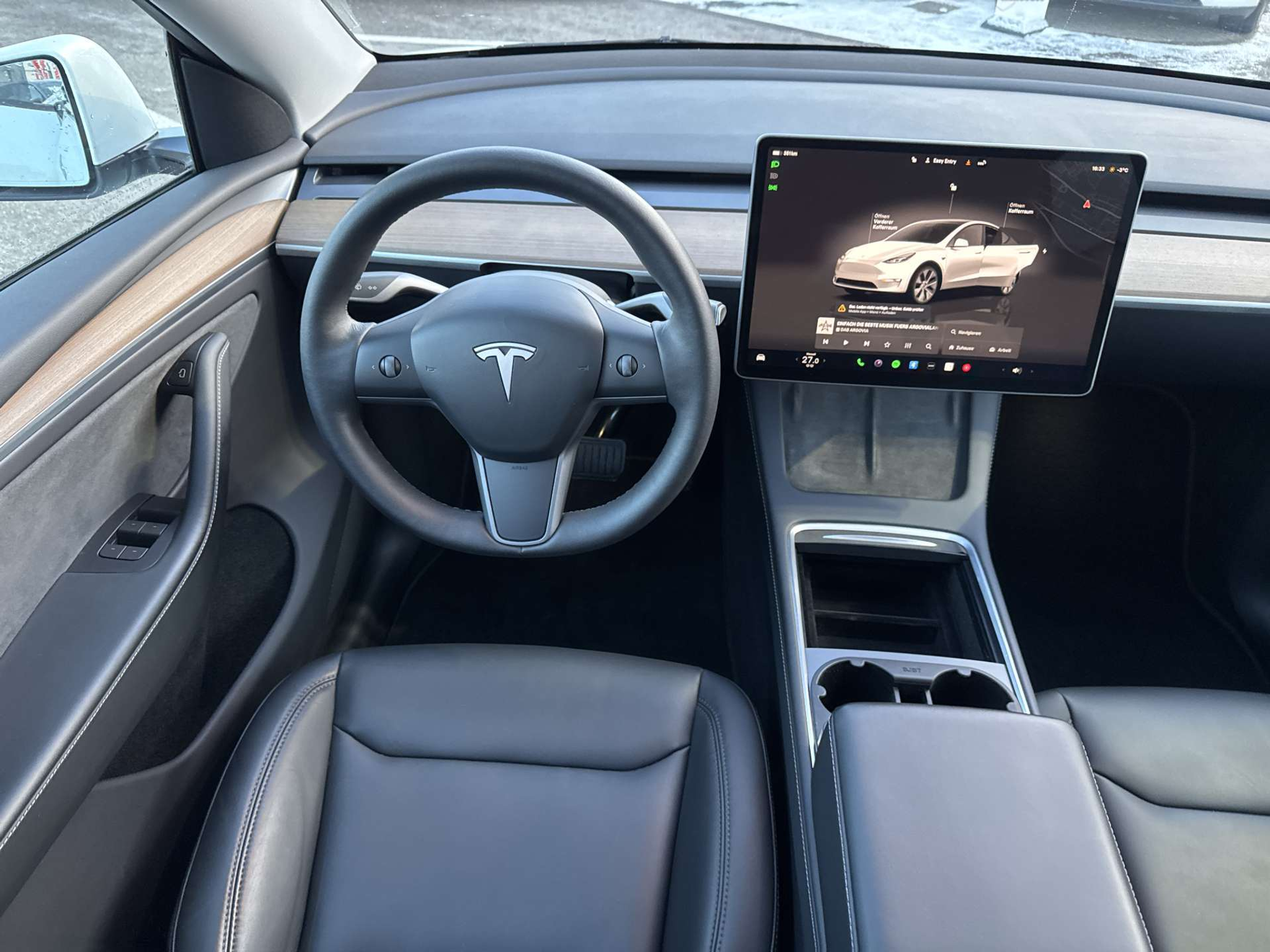 listing desktop thumbnail image 3