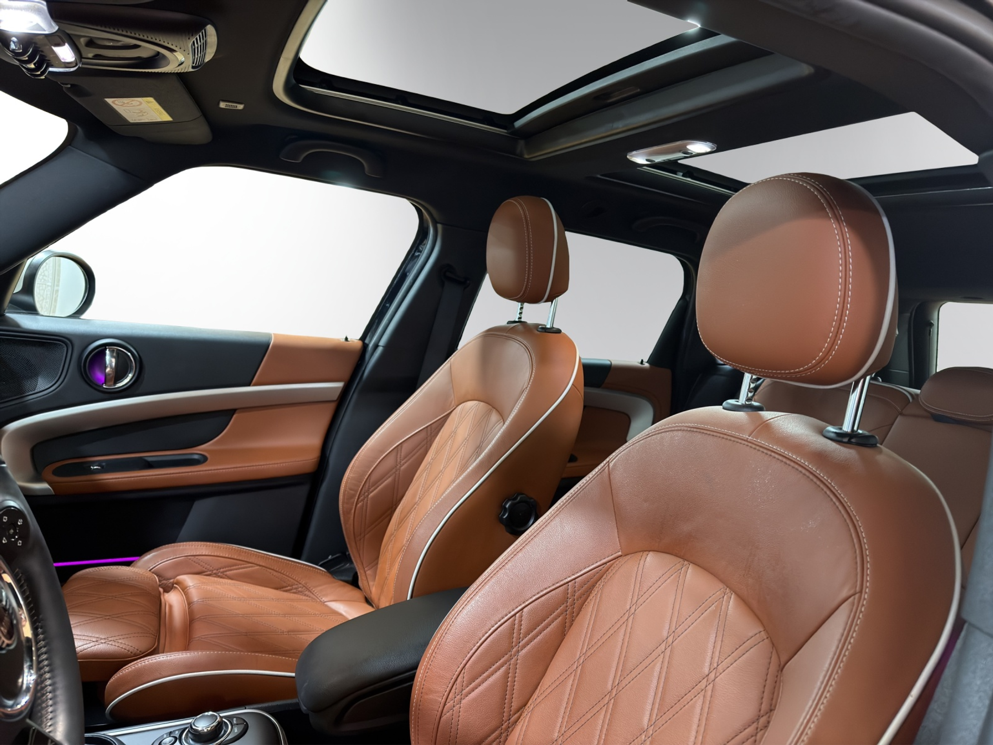 listing desktop thumbnail image 4