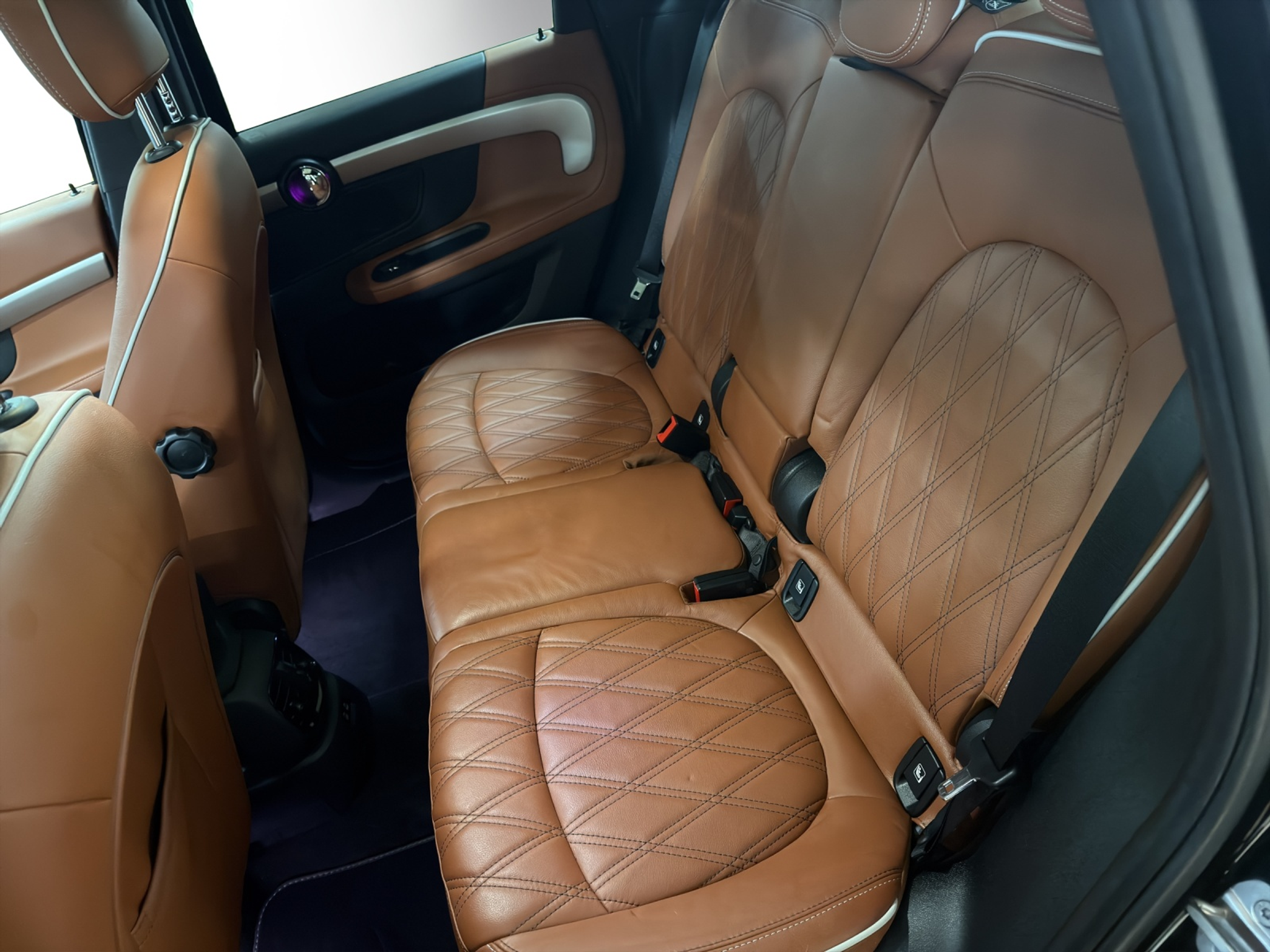 listing desktop thumbnail image 9