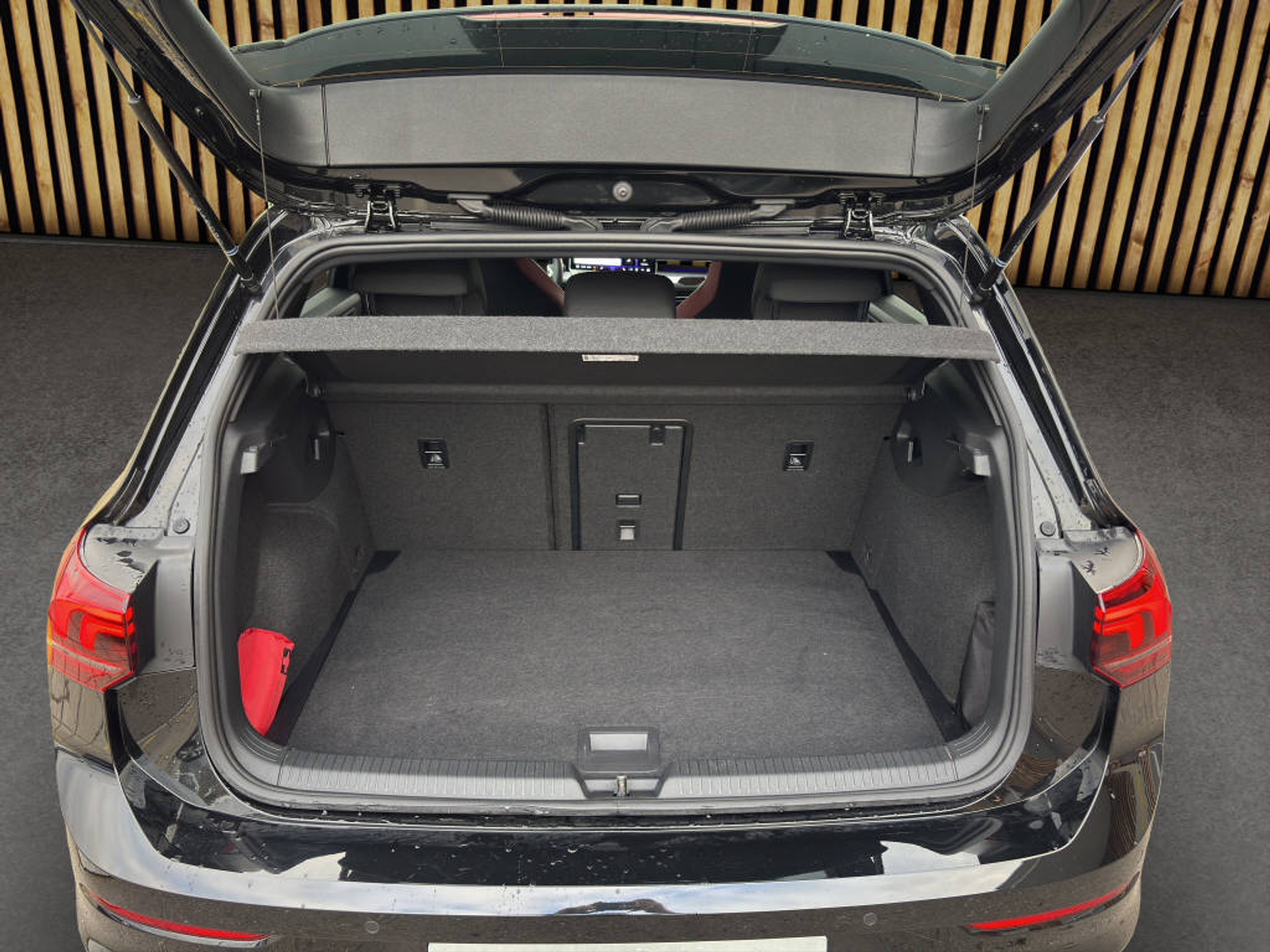 listing desktop thumbnail image 14