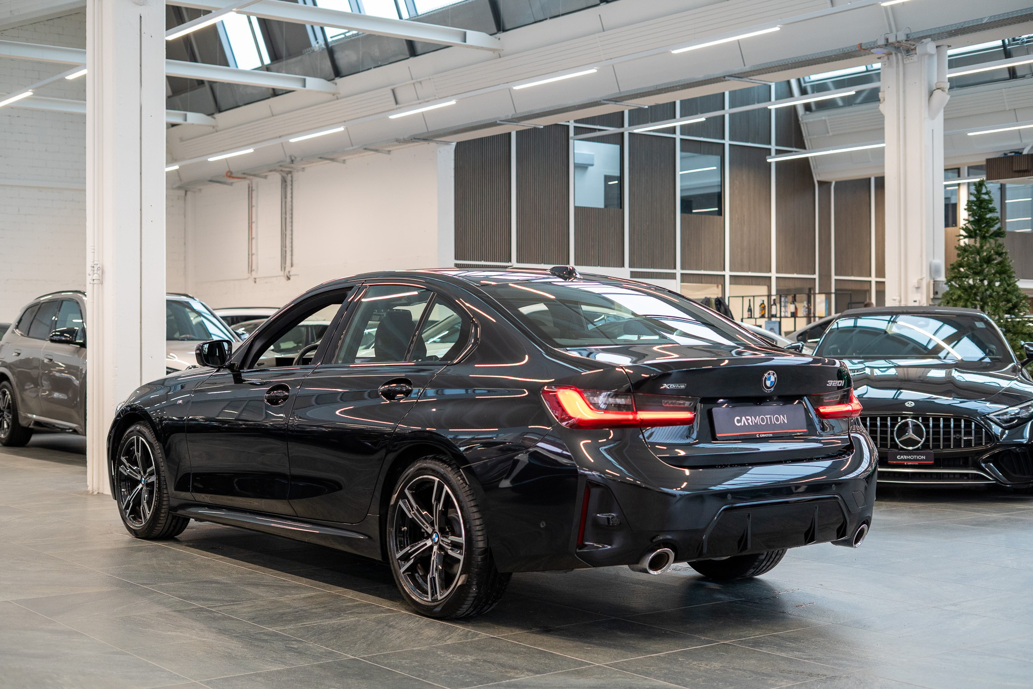 listing desktop thumbnail image 6