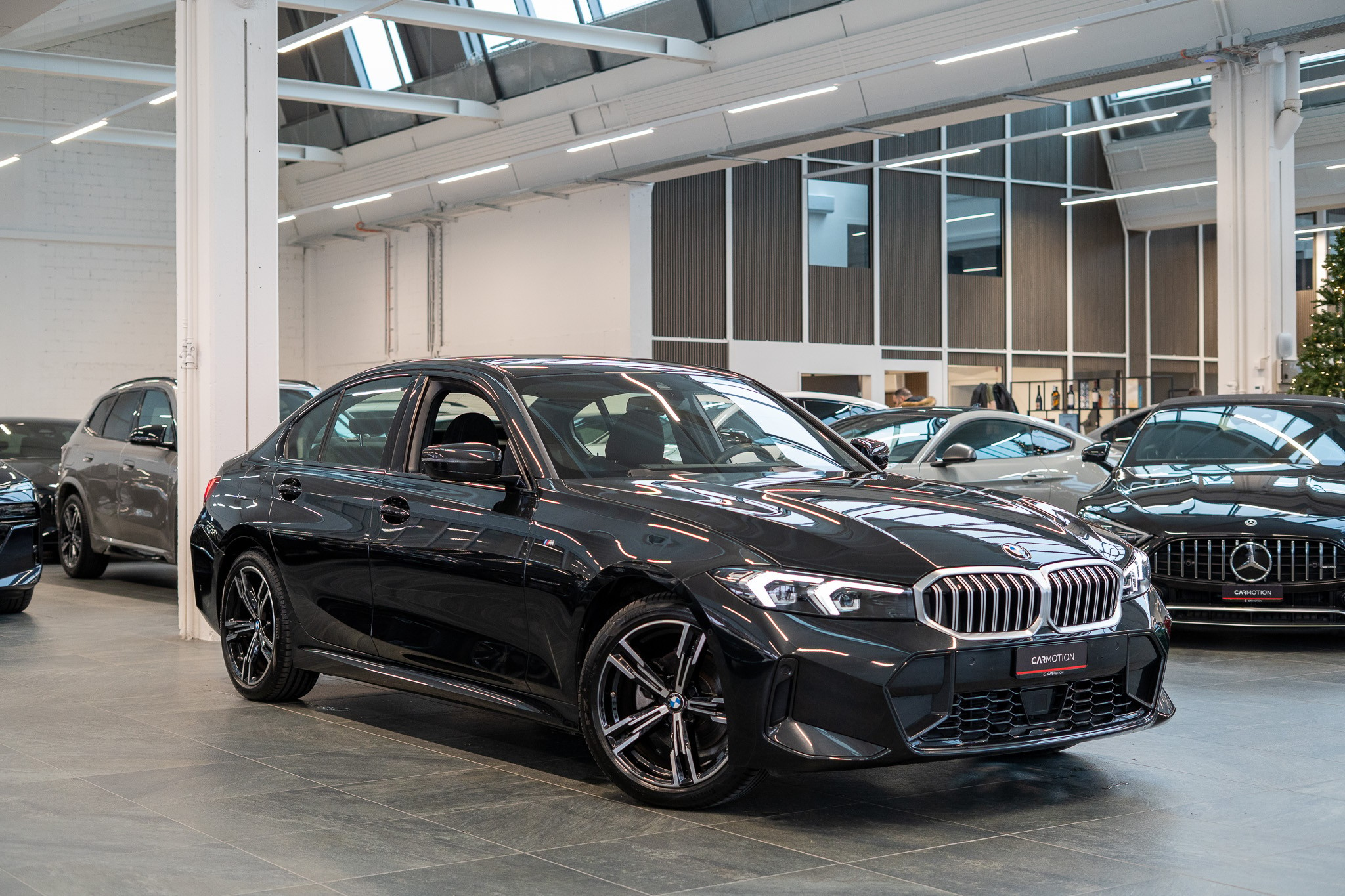 listing desktop thumbnail image 2