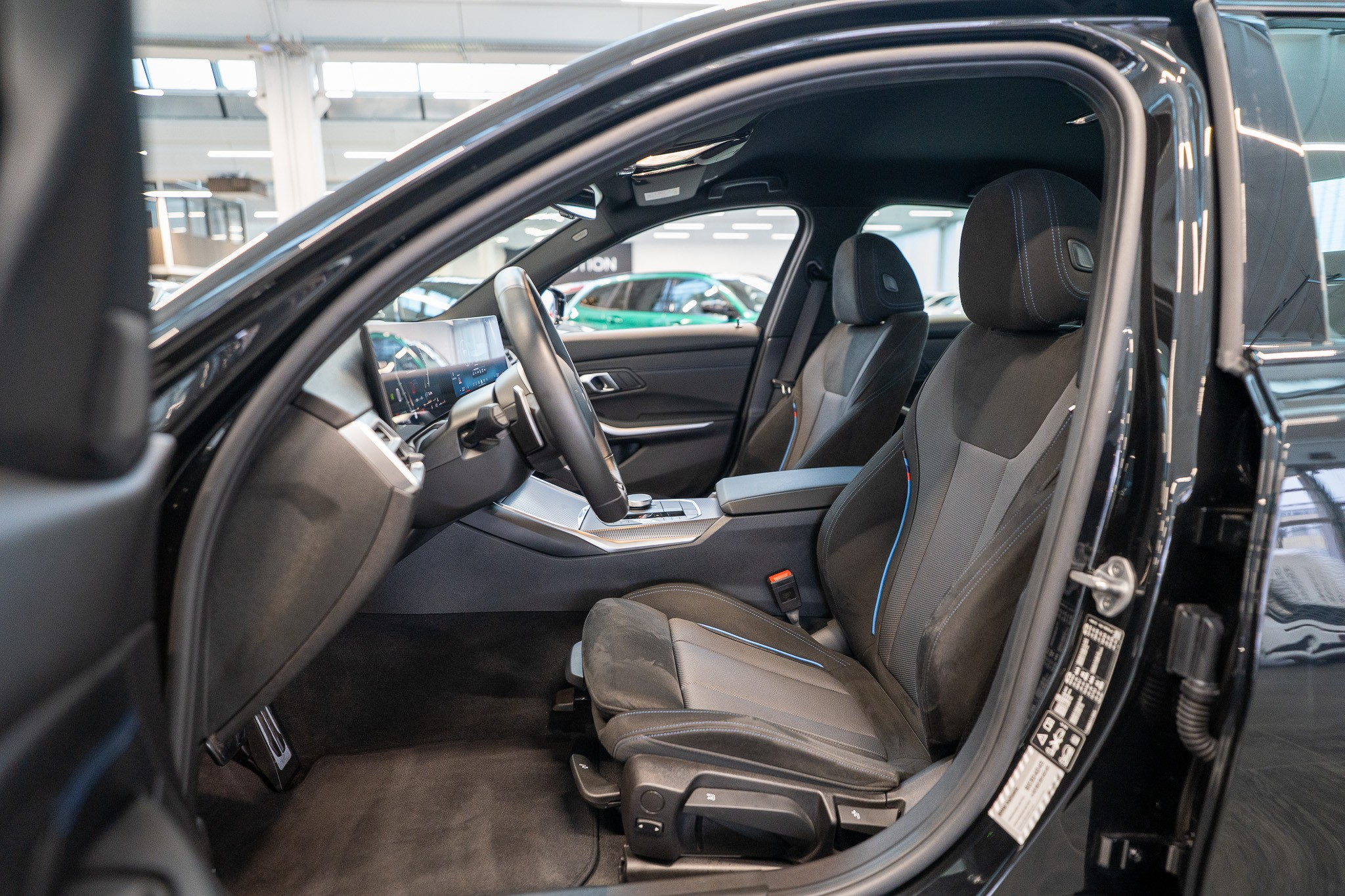 listing desktop thumbnail image 7