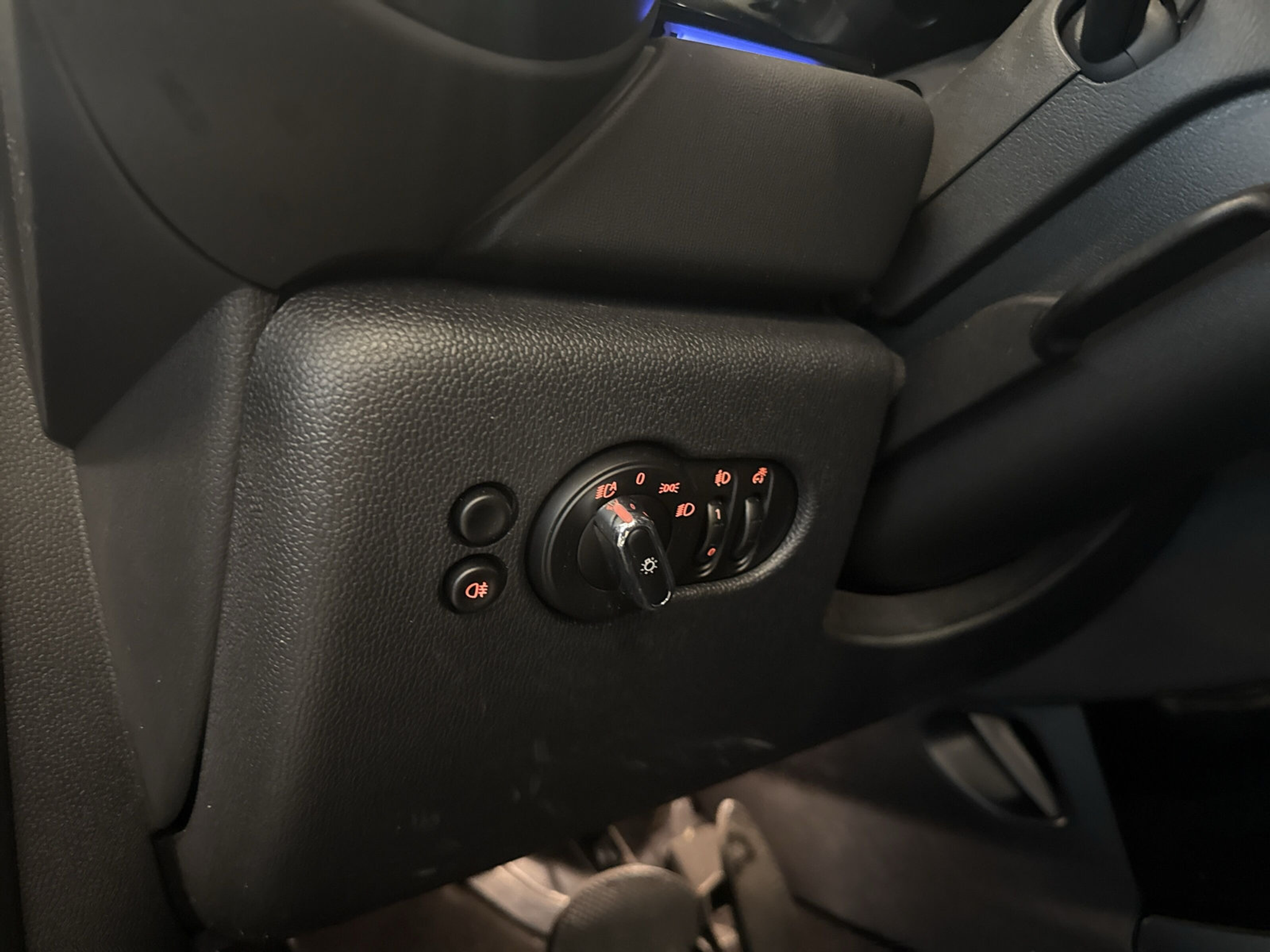 listing desktop thumbnail image 19