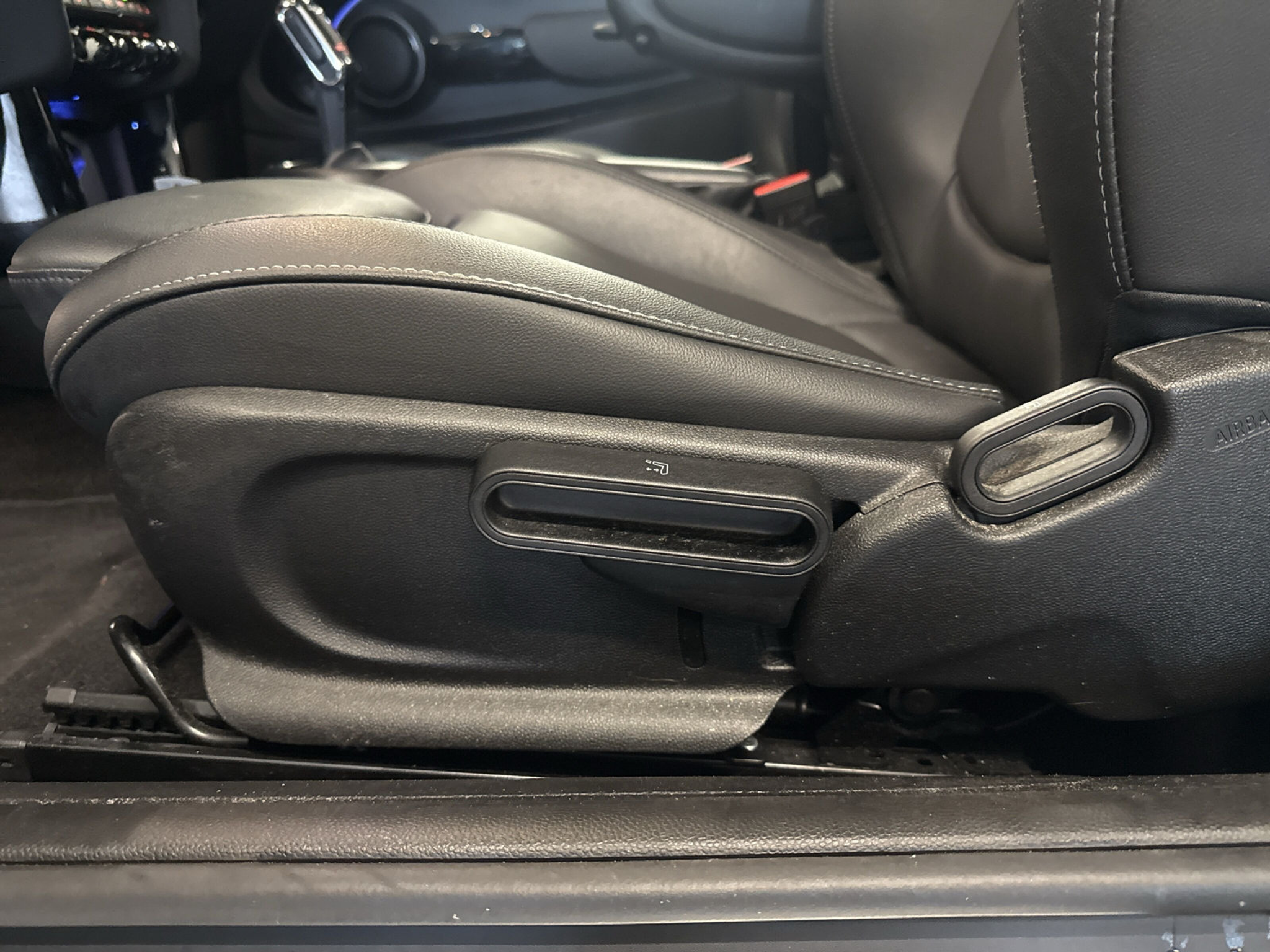 listing desktop thumbnail image 18