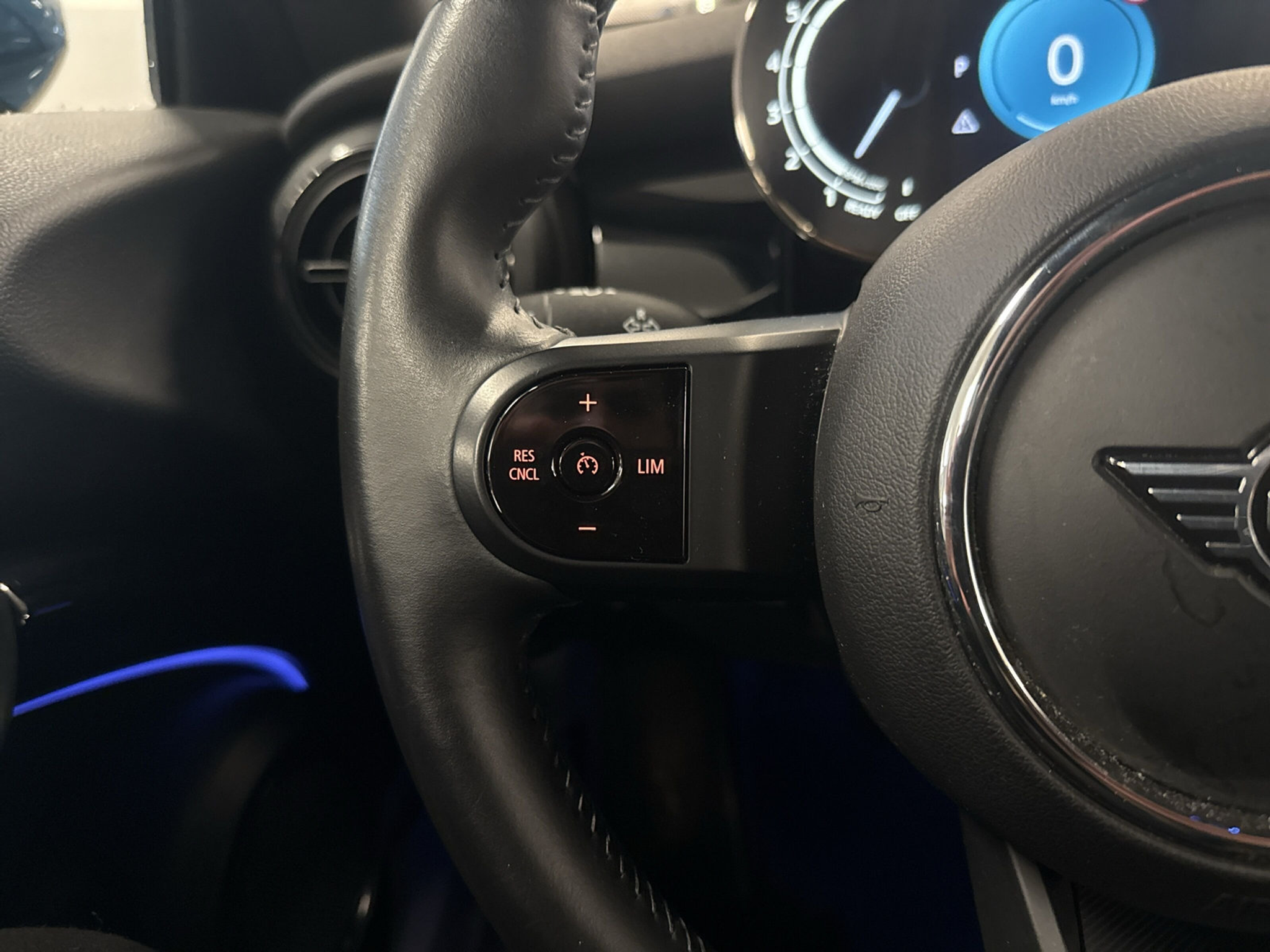 listing desktop thumbnail image 14