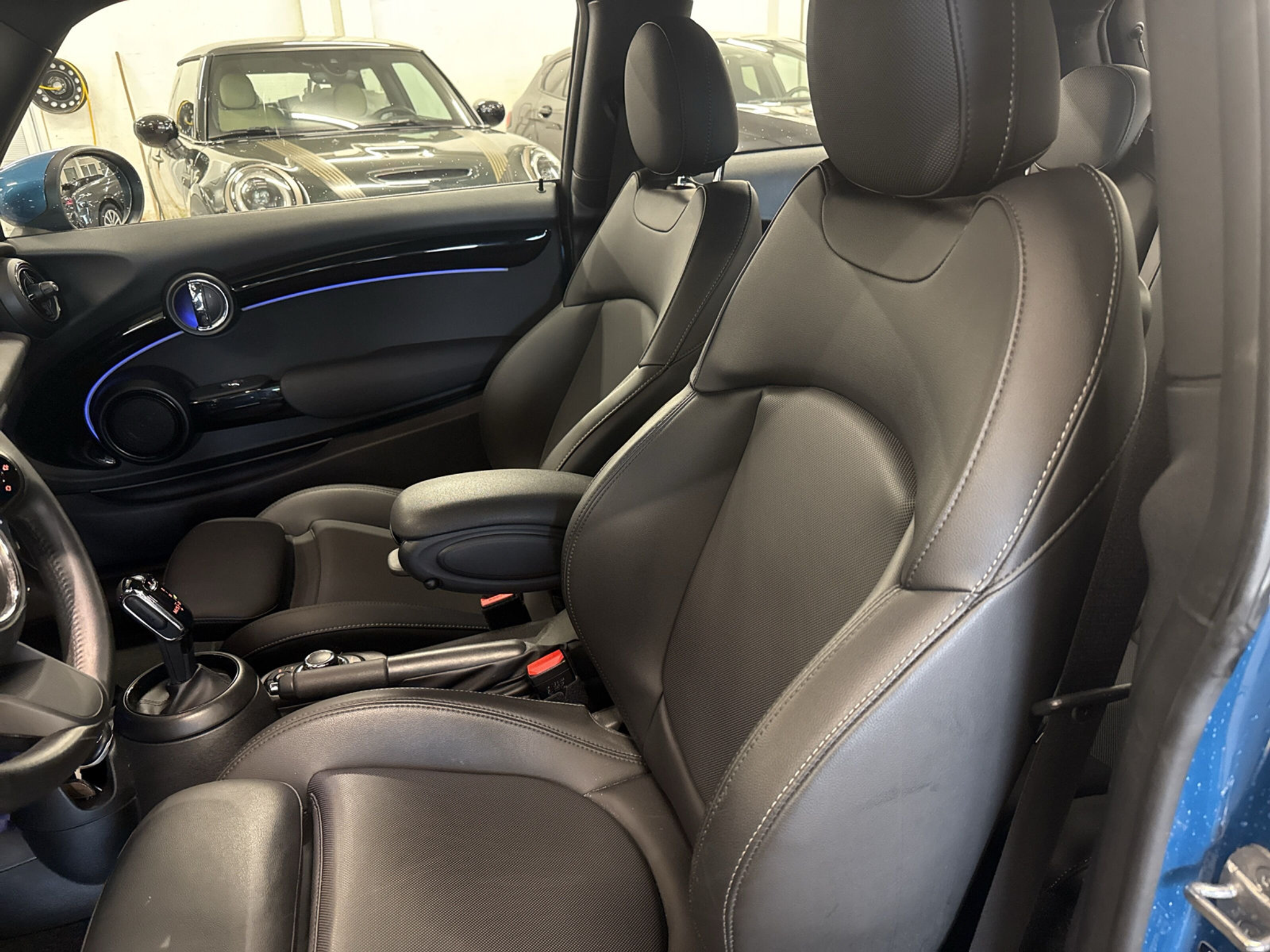 listing desktop thumbnail image 9