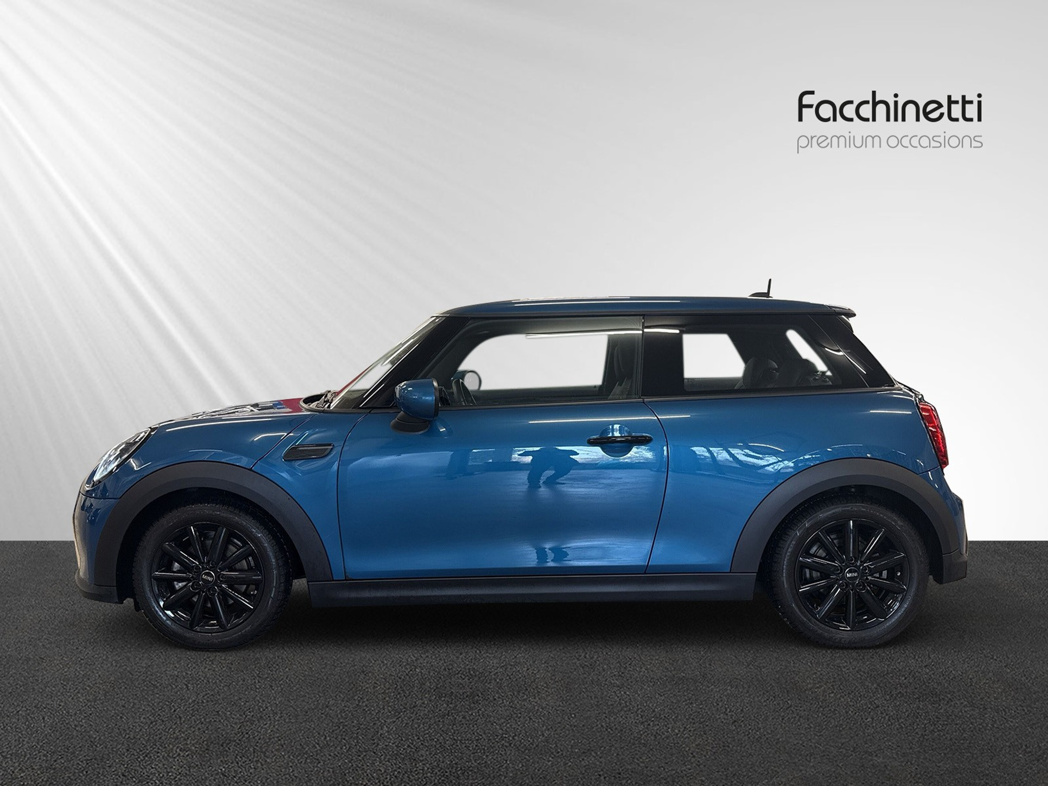 listing desktop thumbnail image 1