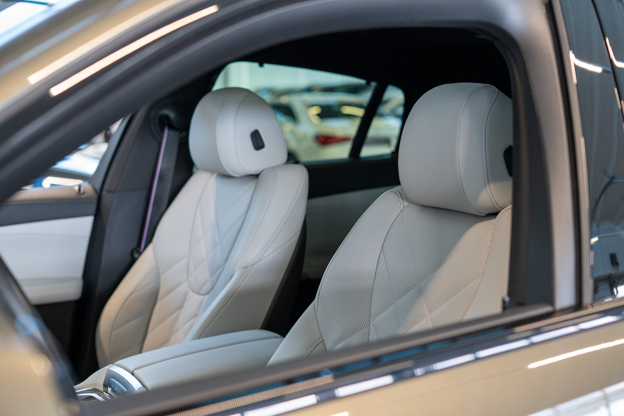 listing desktop thumbnail image 9