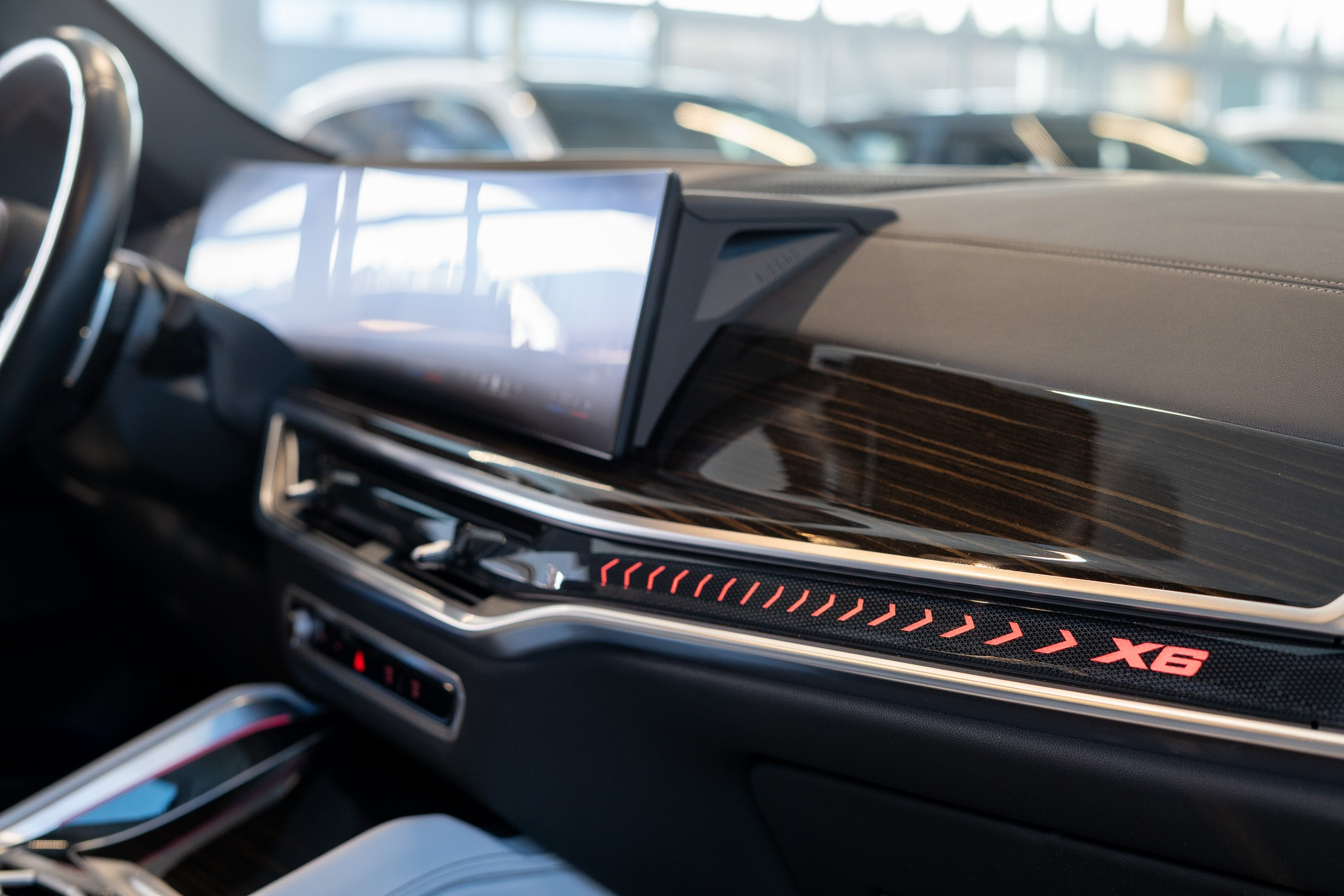 listing desktop thumbnail image 12