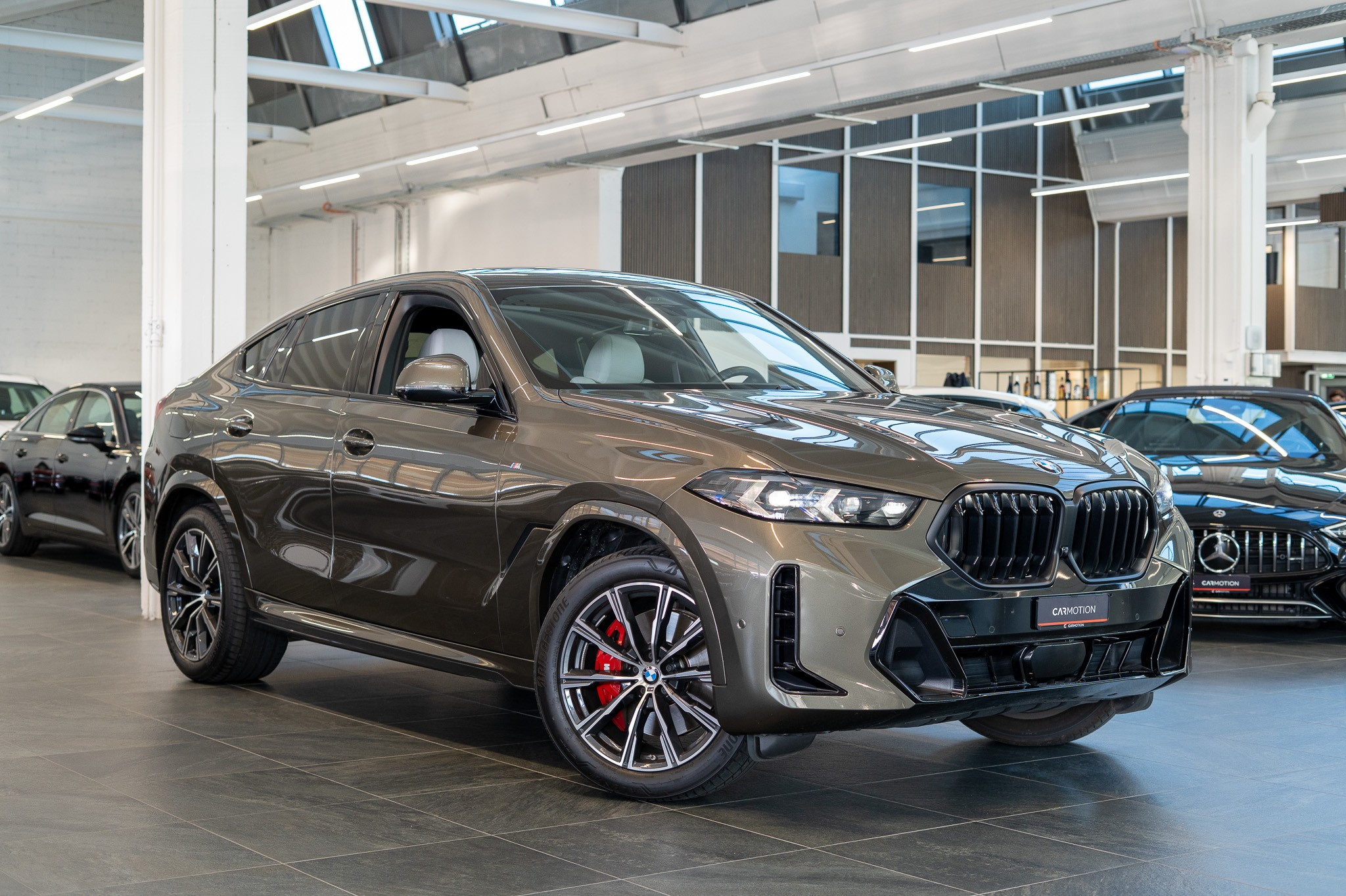 listing desktop thumbnail image 2